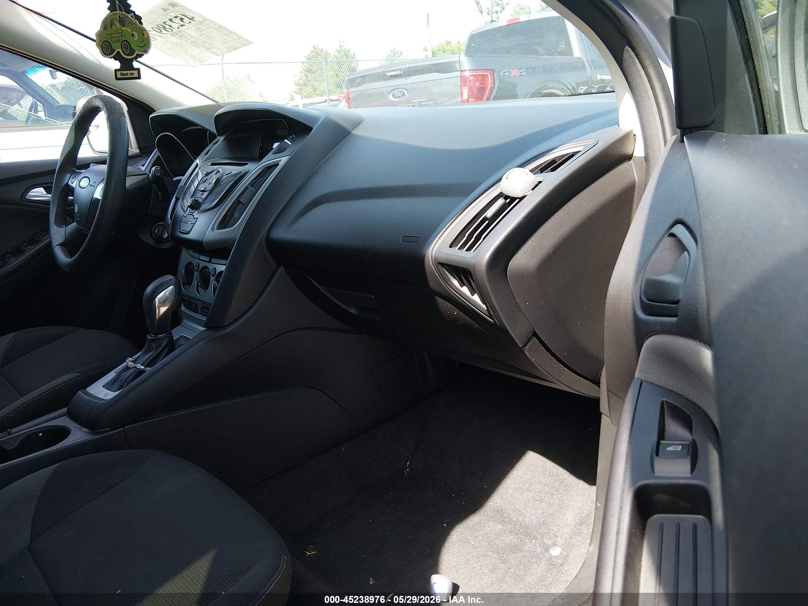 2012 Ford Focus Se Silver vin: 1FAHP3K26CL328921