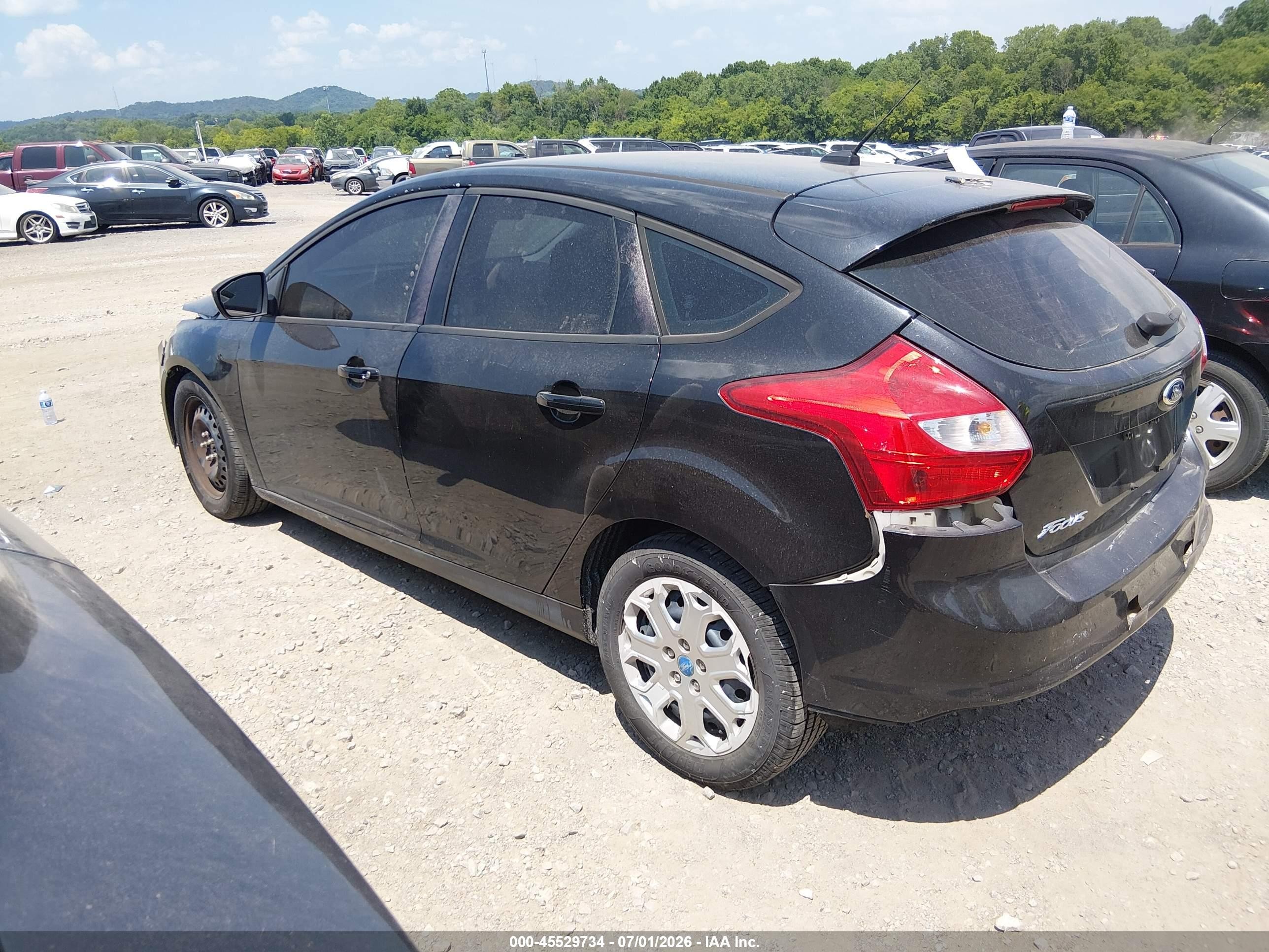 2012 Ford Focus Se Черный vin: 1FAHP3K26CL338185