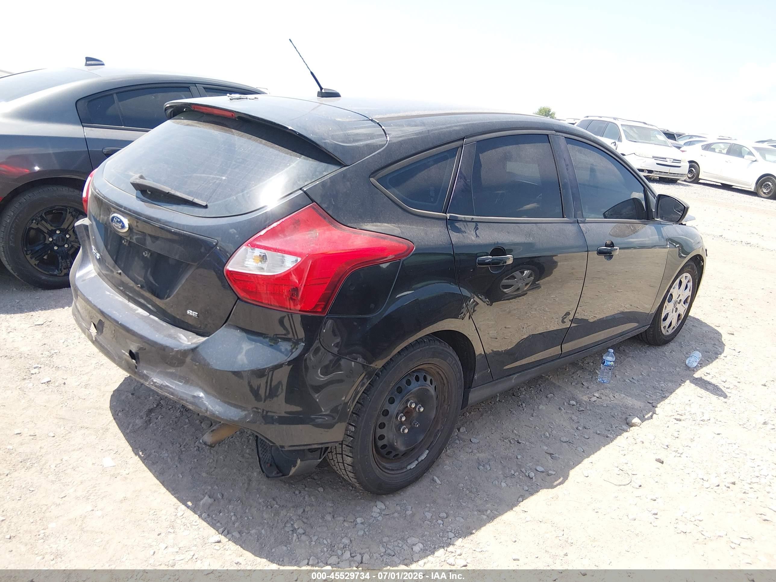 2012 Ford Focus Se Черный vin: 1FAHP3K26CL338185