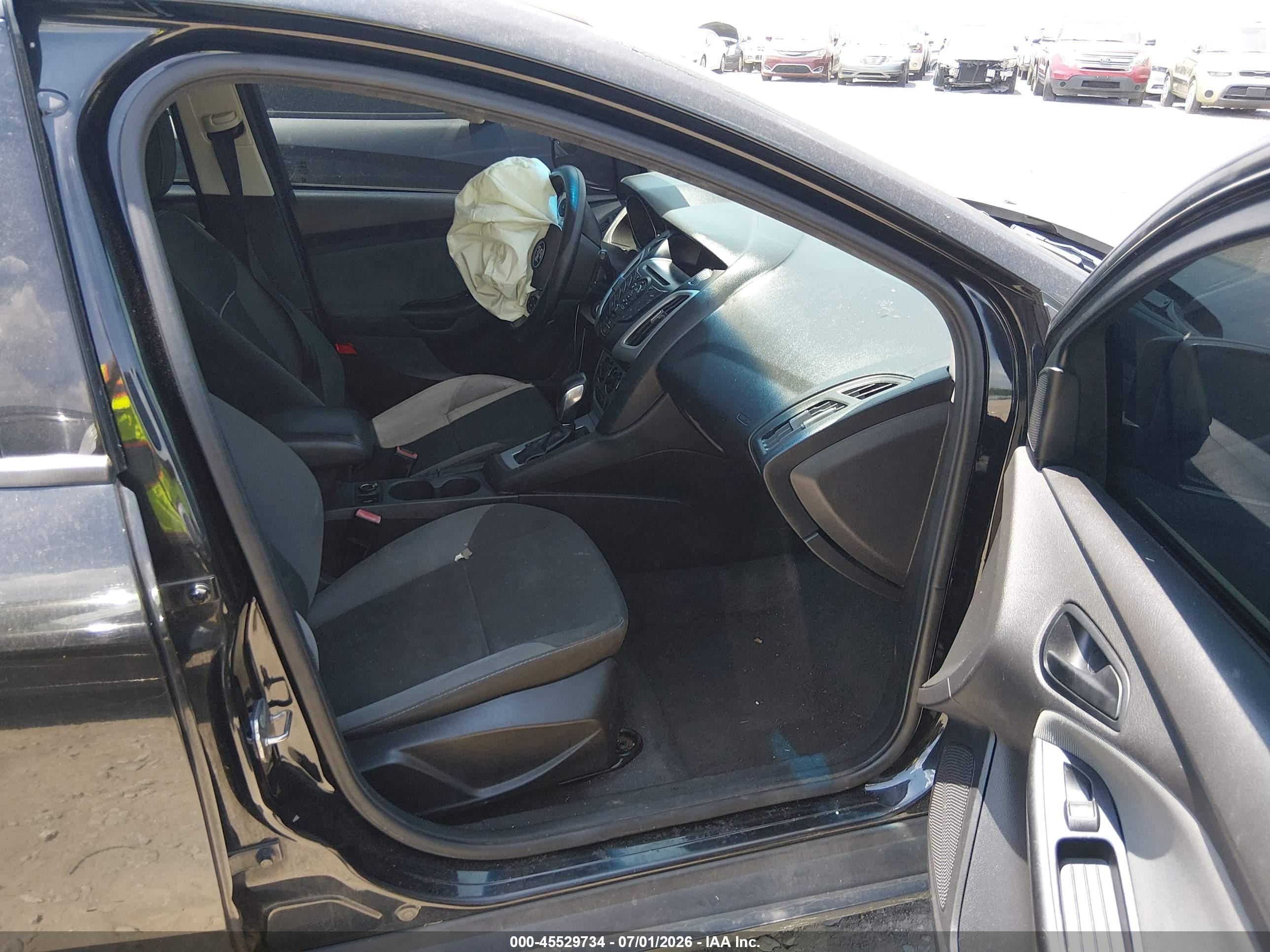2012 Ford Focus Se Черный vin: 1FAHP3K26CL338185