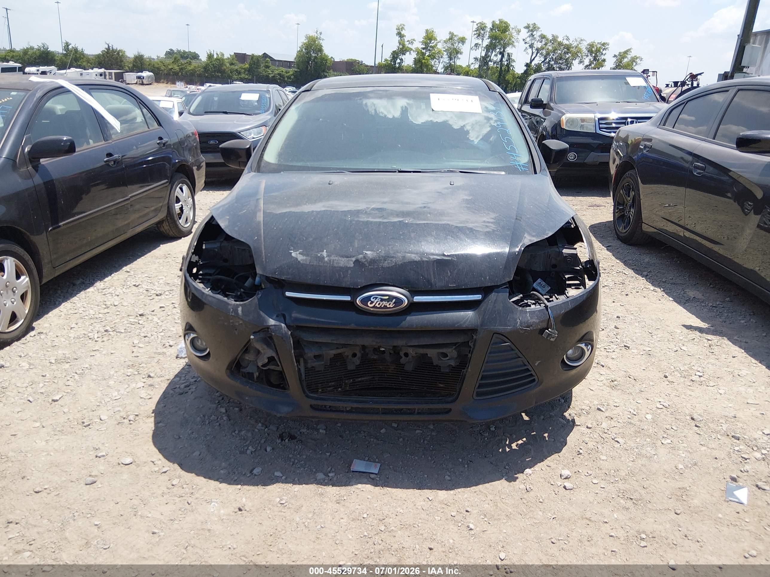 2012 Ford Focus Se Черный vin: 1FAHP3K26CL338185