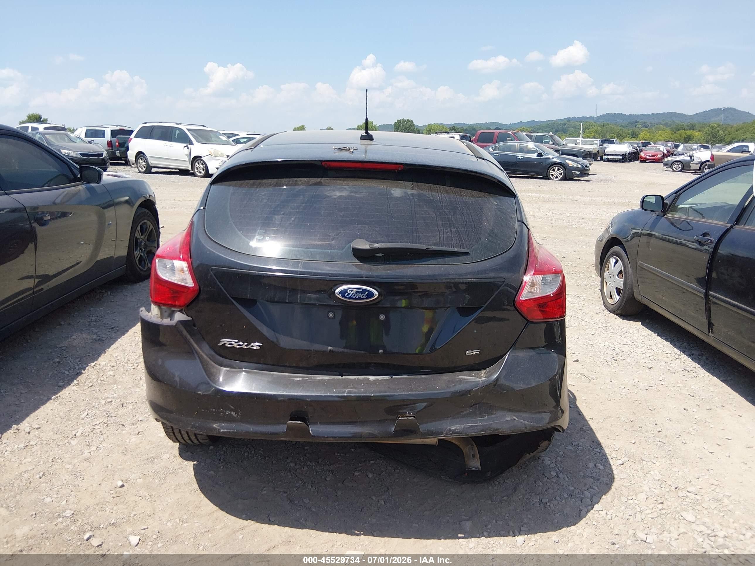 2012 Ford Focus Se Черный vin: 1FAHP3K26CL338185
