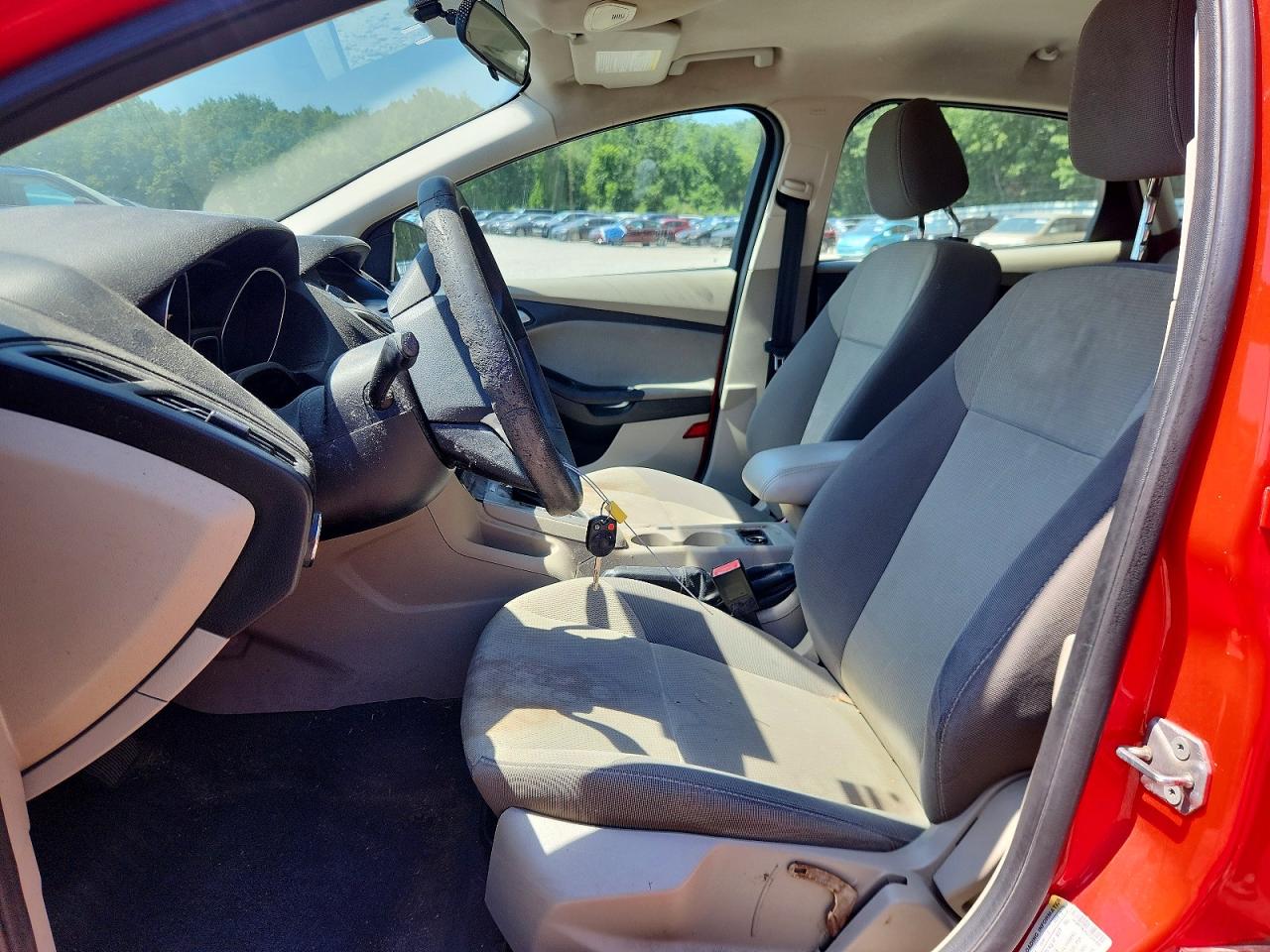 2012 Ford Focus Se Red vin: 1FAHP3K26CL351406