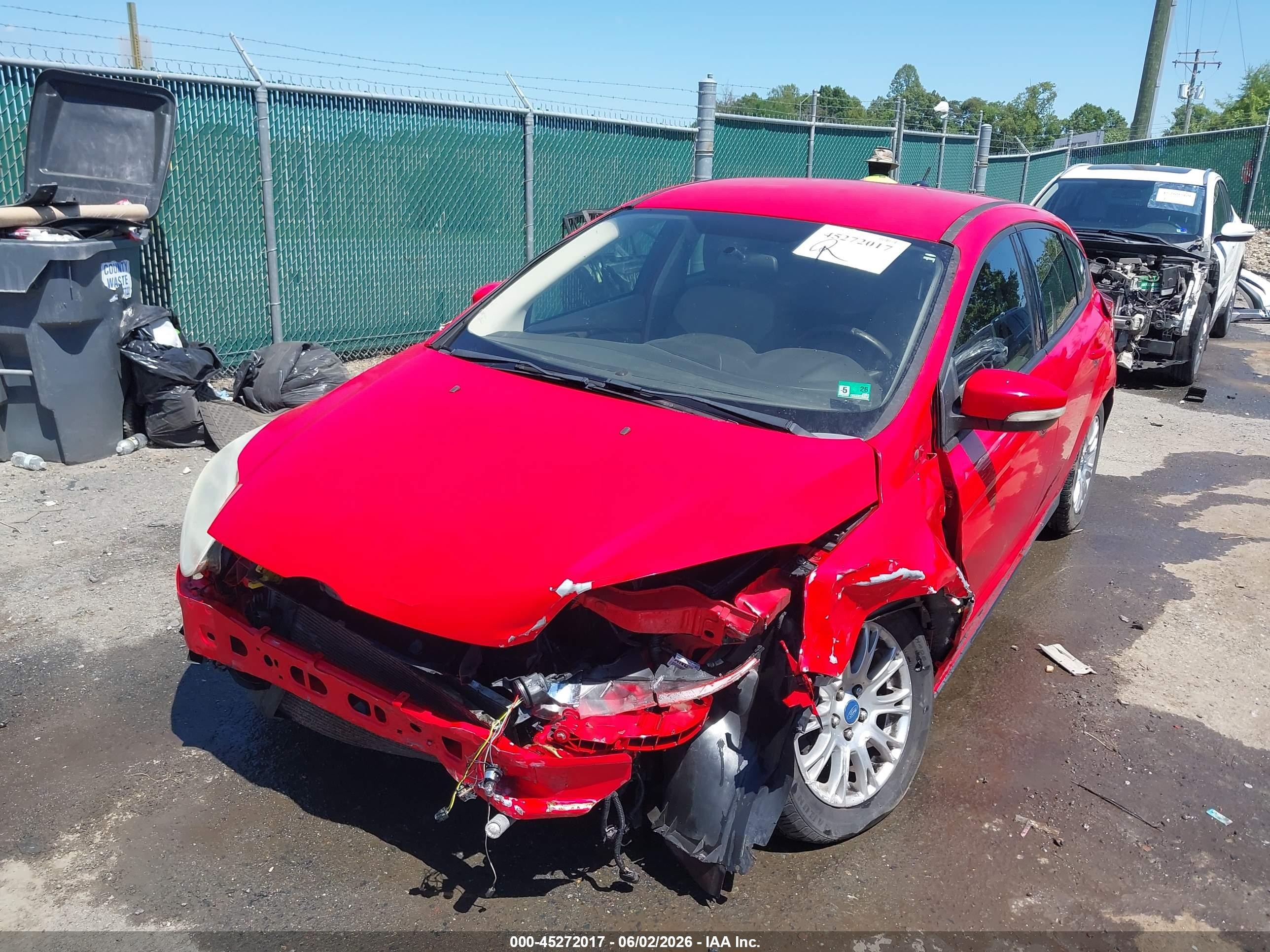 2012 Ford Focus Se Красный vin: 1FAHP3K27CL178897