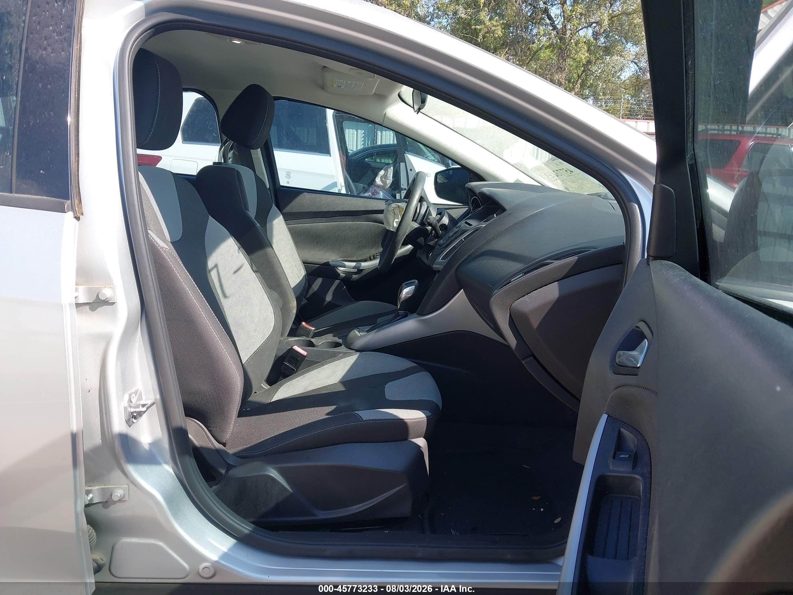 2012 Ford Focus Se Silver vin: 1FAHP3K27CL250116