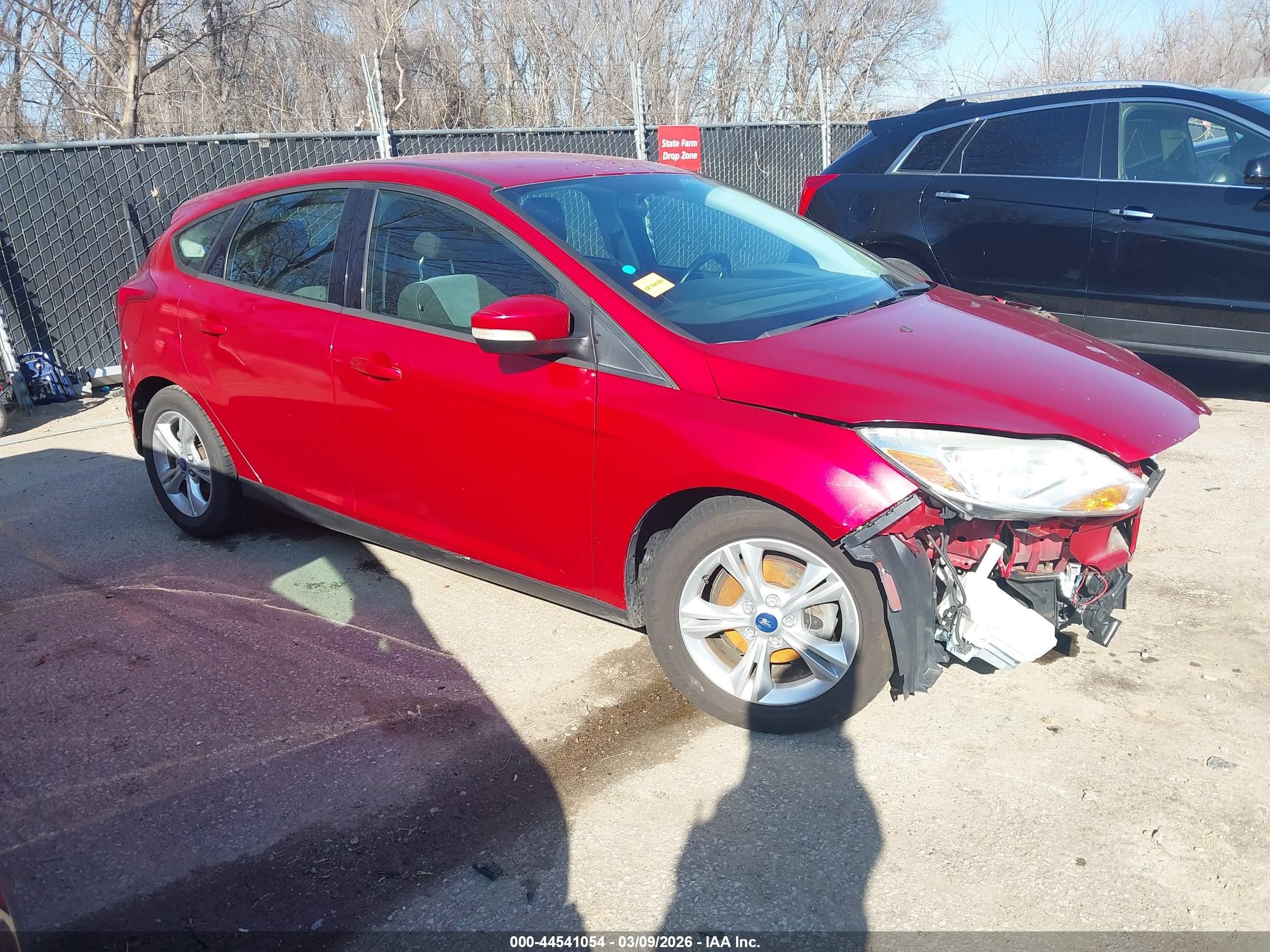 2012 Ford Focus Se Red vin: 1FAHP3K27CL318995