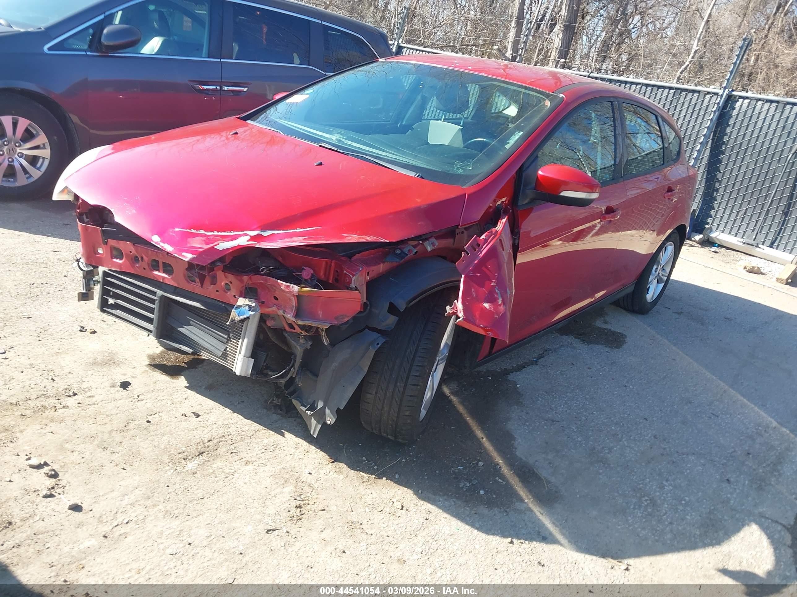 2012 Ford Focus Se Red vin: 1FAHP3K27CL318995