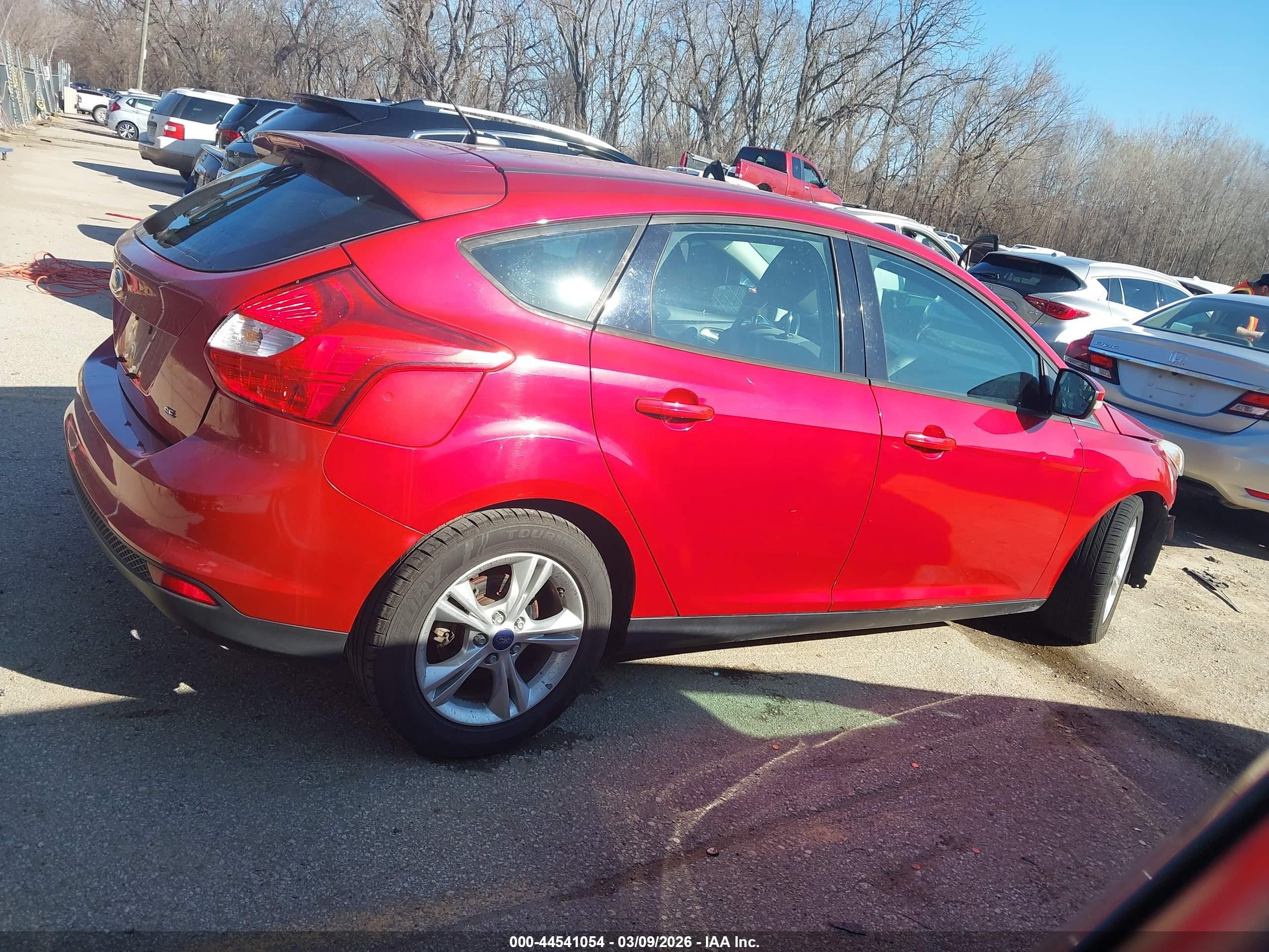 2012 Ford Focus Se Red vin: 1FAHP3K27CL318995