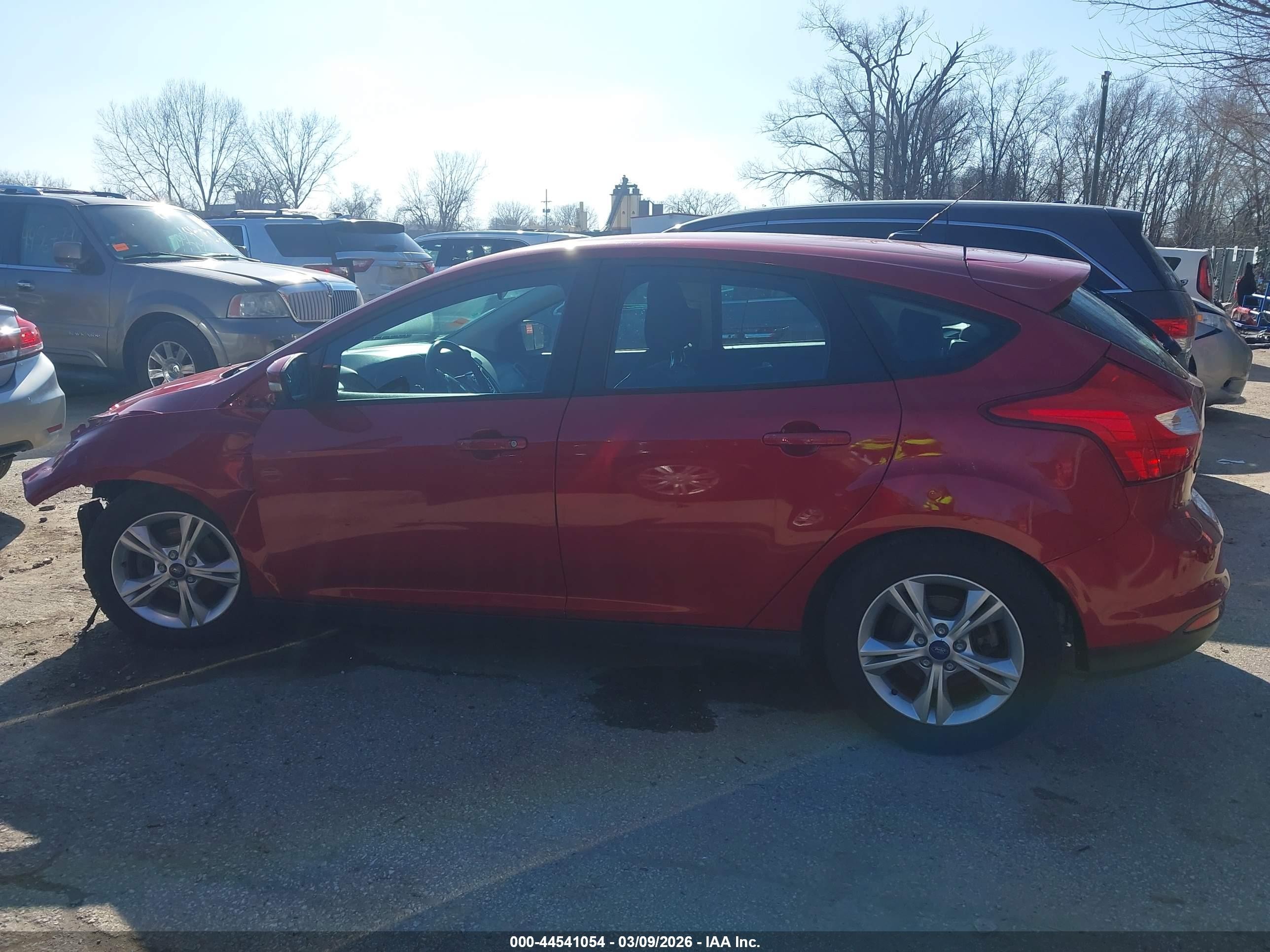 2012 Ford Focus Se Red vin: 1FAHP3K27CL318995