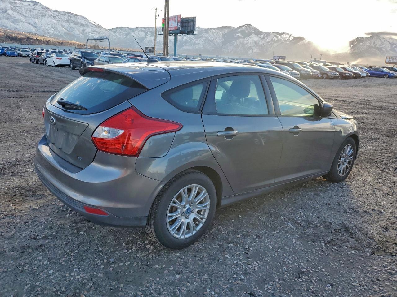 2012 Ford Focus Se Серый vin: 1FAHP3K27CL333576