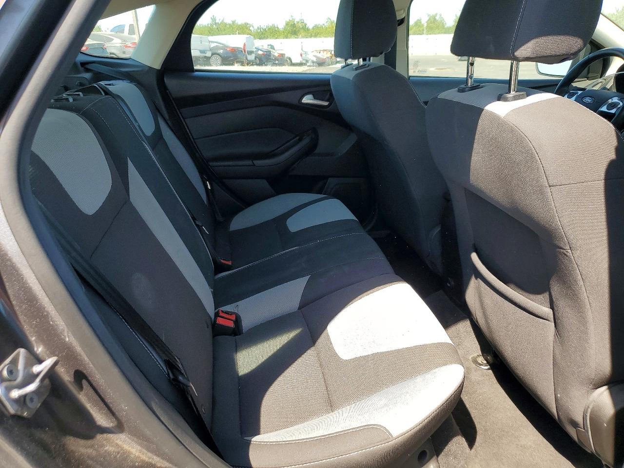 2012 Ford Focus Se Charcoal vin: 1FAHP3K27CL450929