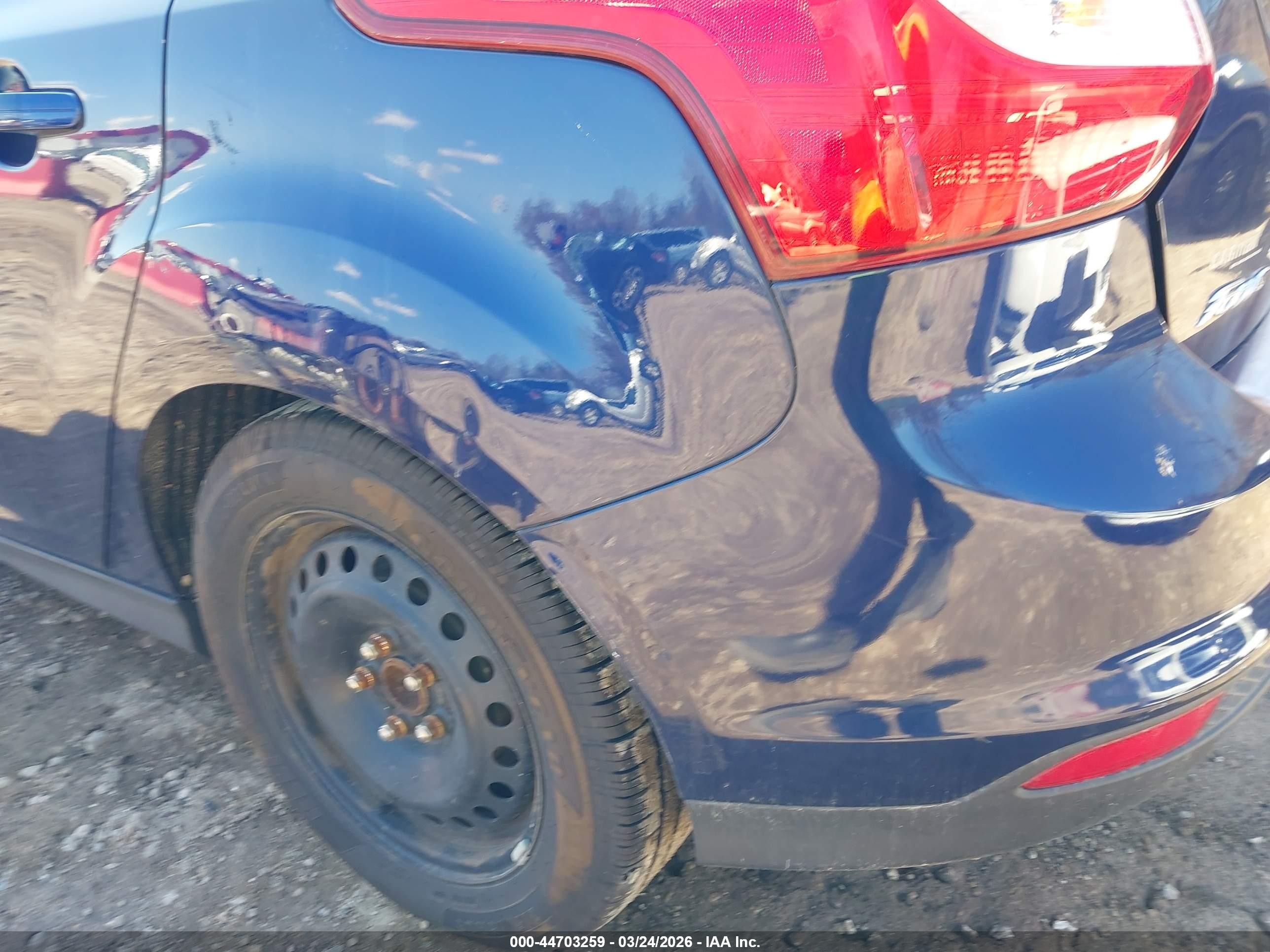 2012 Ford Focus Se Blue vin: 1FAHP3K28CL109555