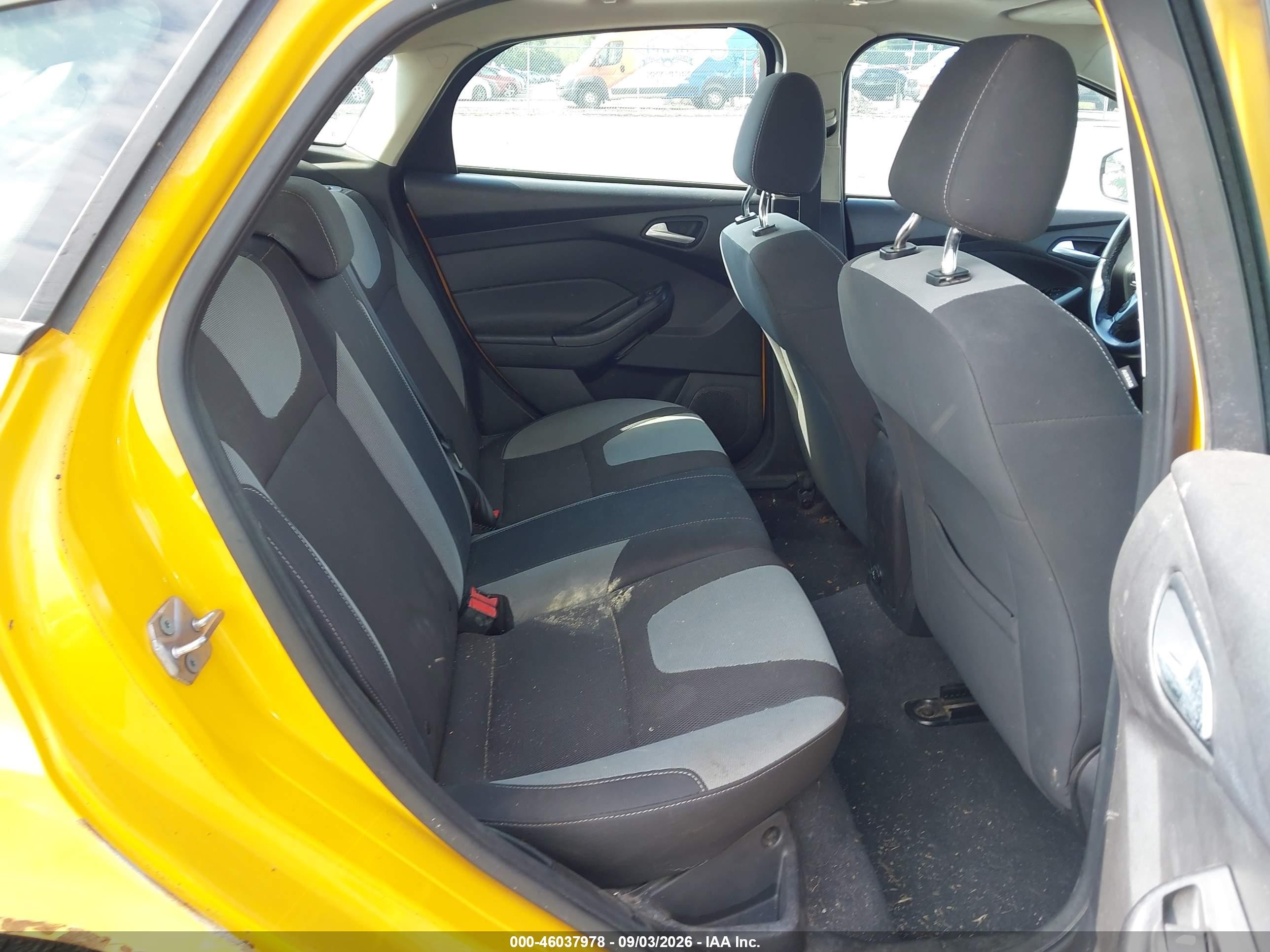 2012 Ford Focus Se Желтый vin: 1FAHP3K28CL125139