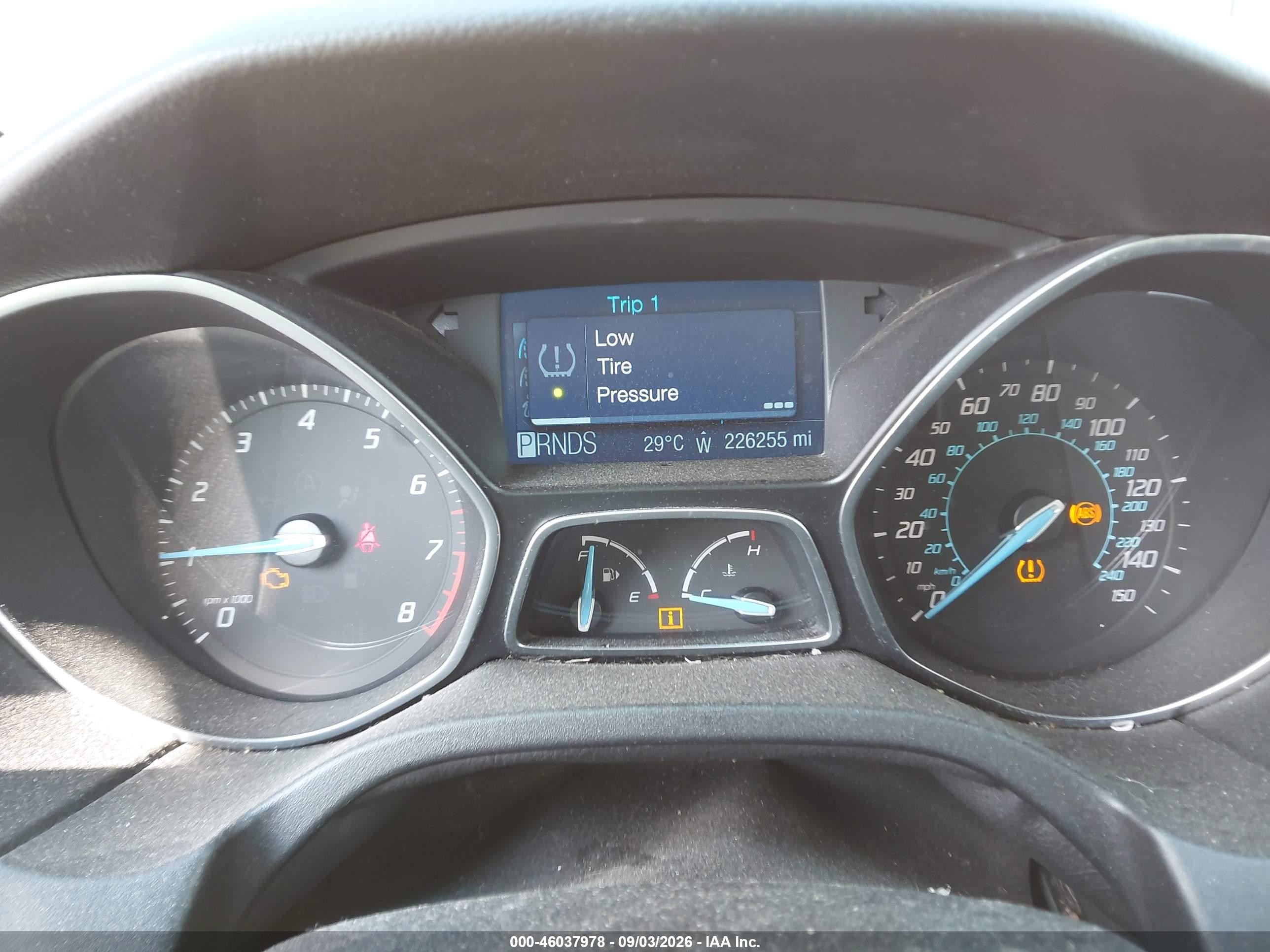 2012 Ford Focus Se Желтый vin: 1FAHP3K28CL125139