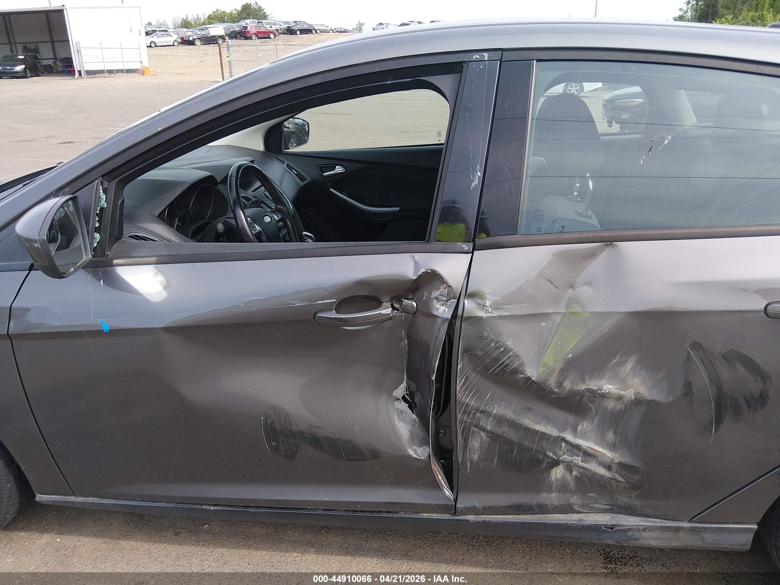 2012 Ford Focus Se Gray vin: 1FAHP3K28CL221840