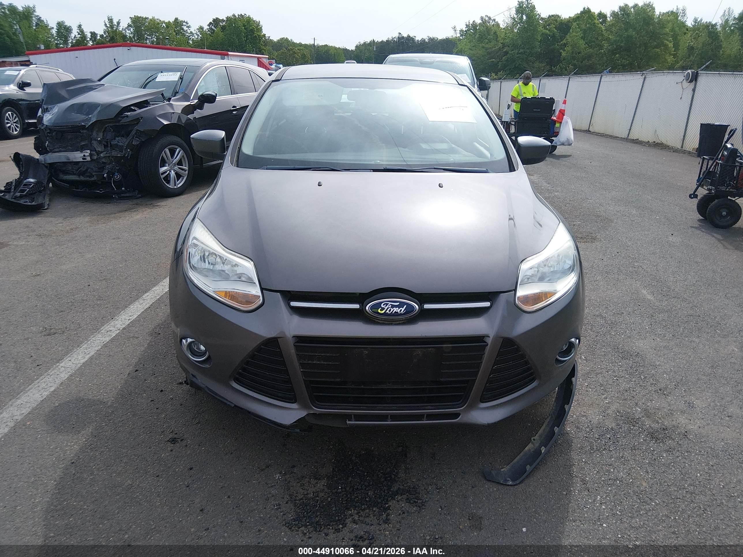 2012 Ford Focus Se Gray vin: 1FAHP3K28CL221840