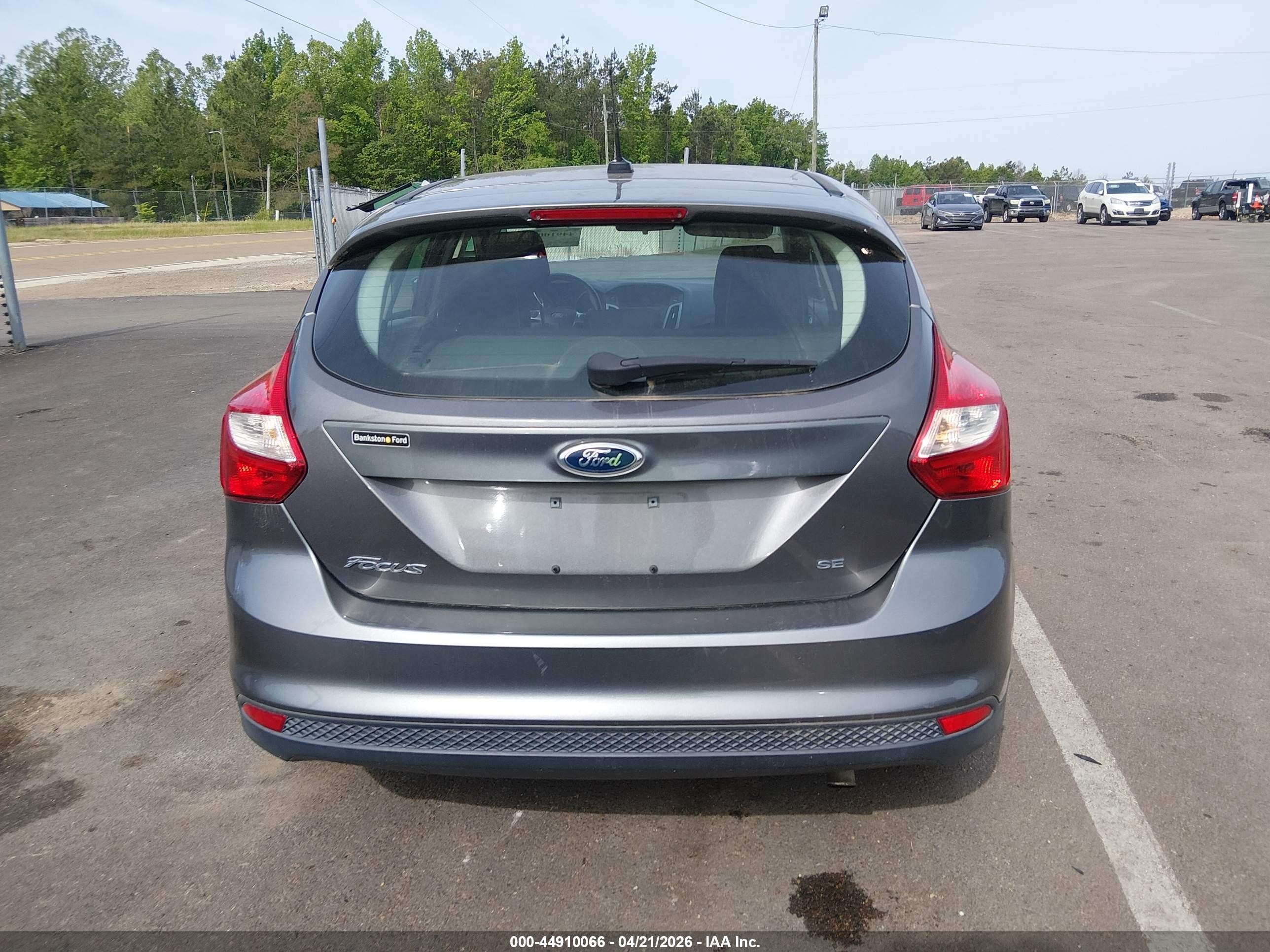 2012 Ford Focus Se Gray vin: 1FAHP3K28CL221840