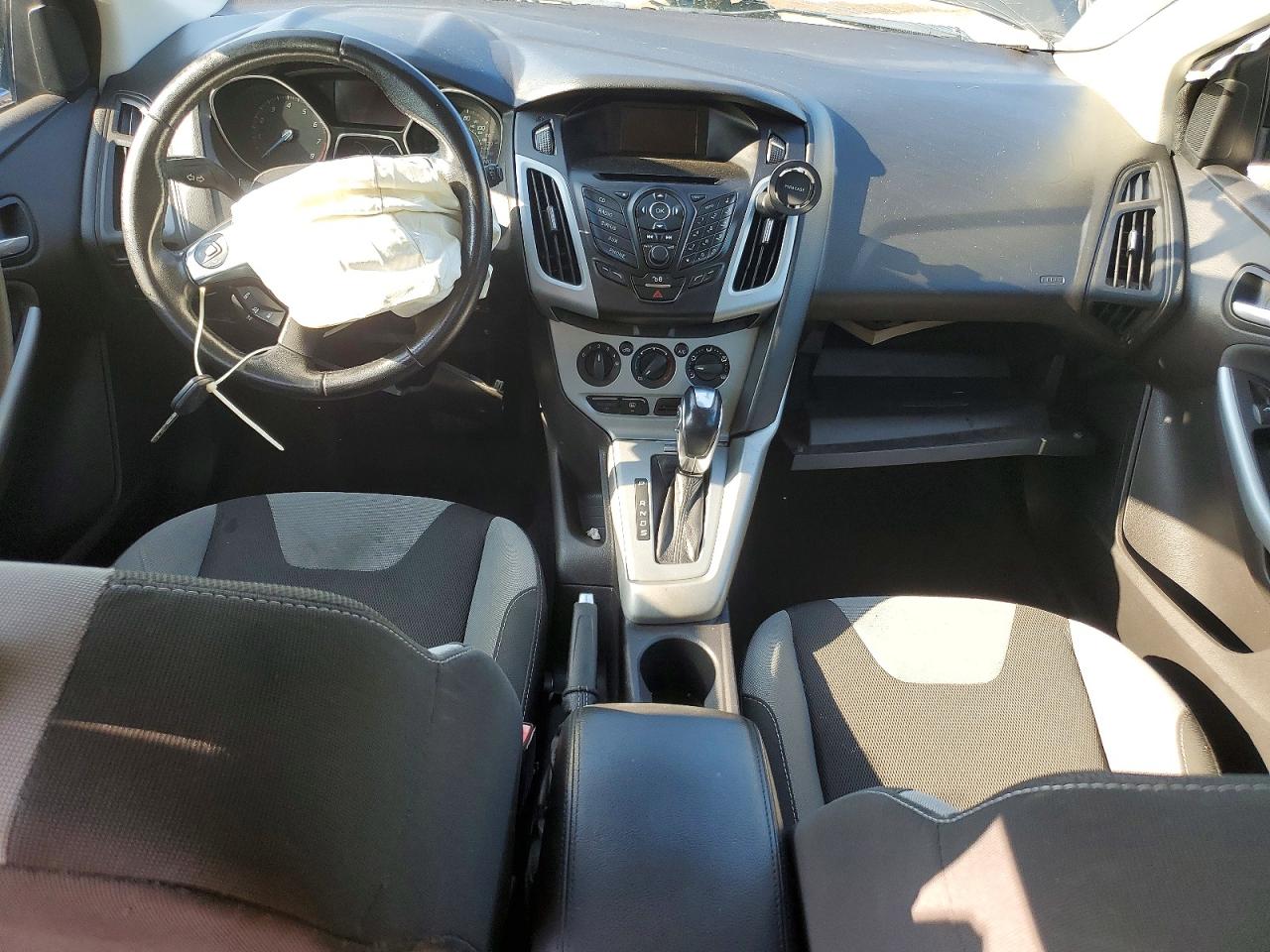 2012 Ford Focus Se Blue vin: 1FAHP3K28CL226651