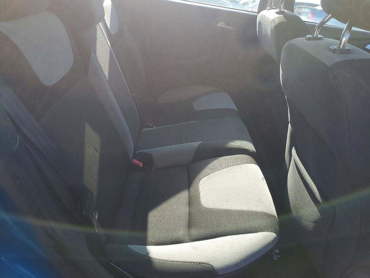 2012 Ford Focus Se Blue vin: 1FAHP3K28CL226651