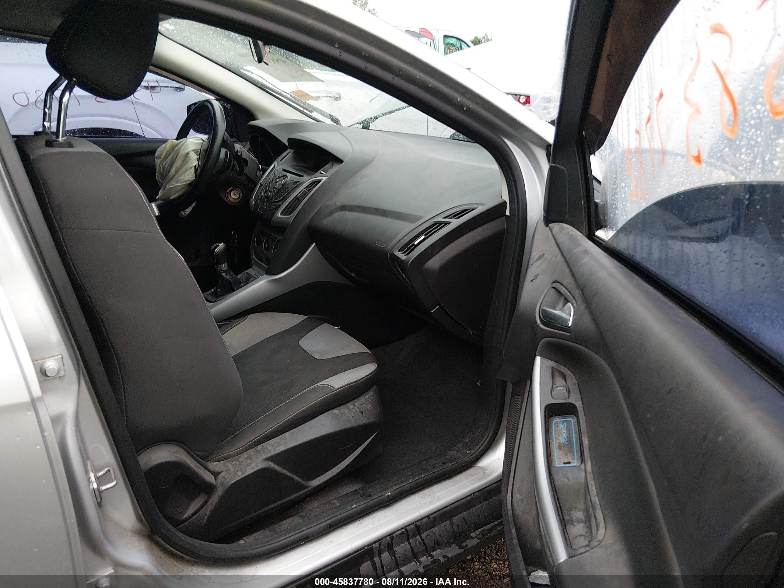 2012 Ford Focus Se Silver vin: 1FAHP3K28CL240663
