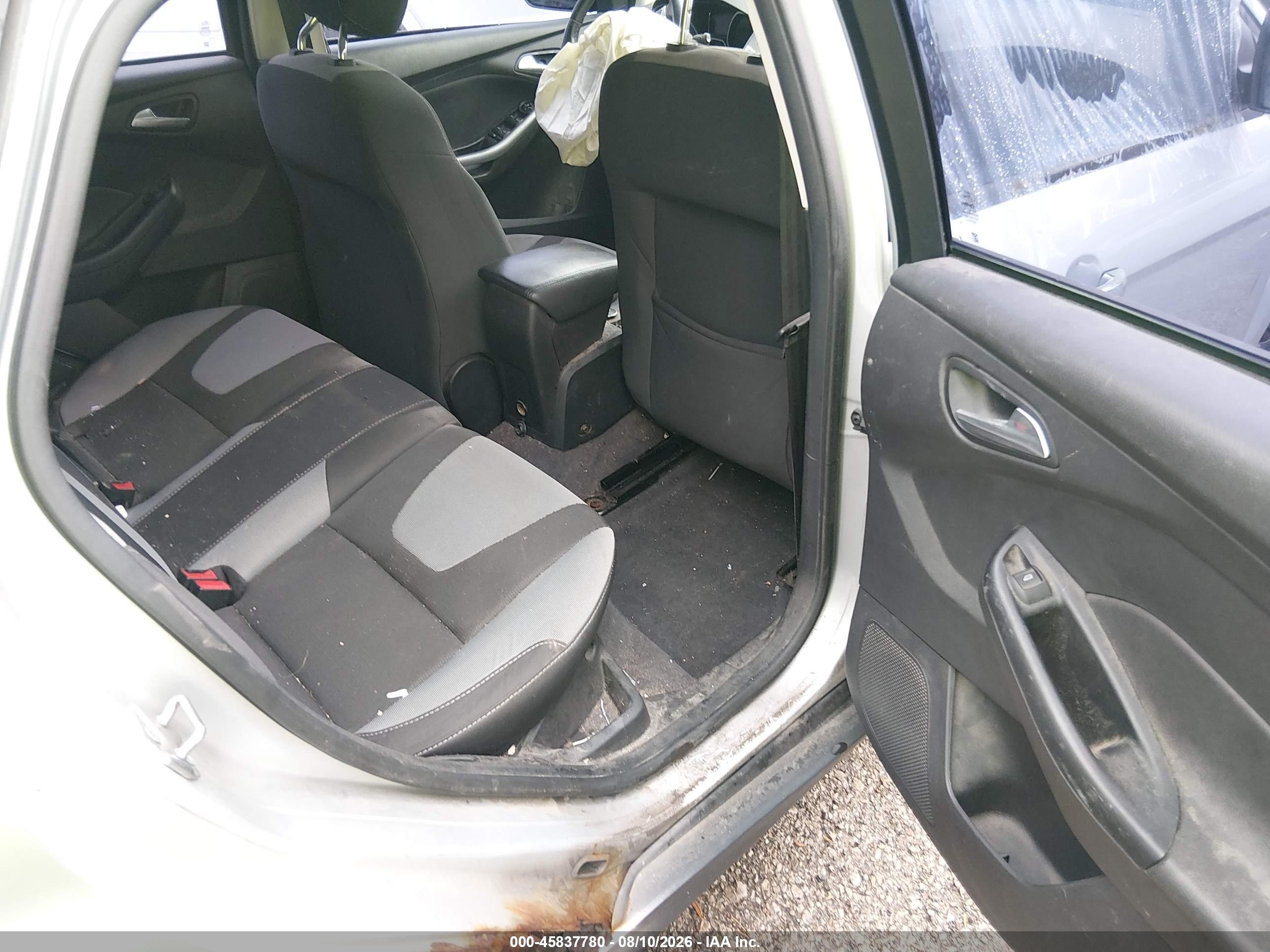 2012 Ford Focus Se Silver vin: 1FAHP3K28CL240663