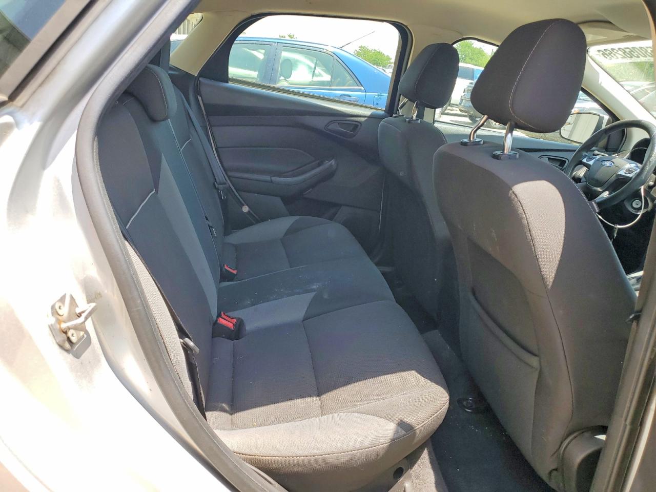 2012 Ford Focus Se Silver vin: 1FAHP3K28CL268432