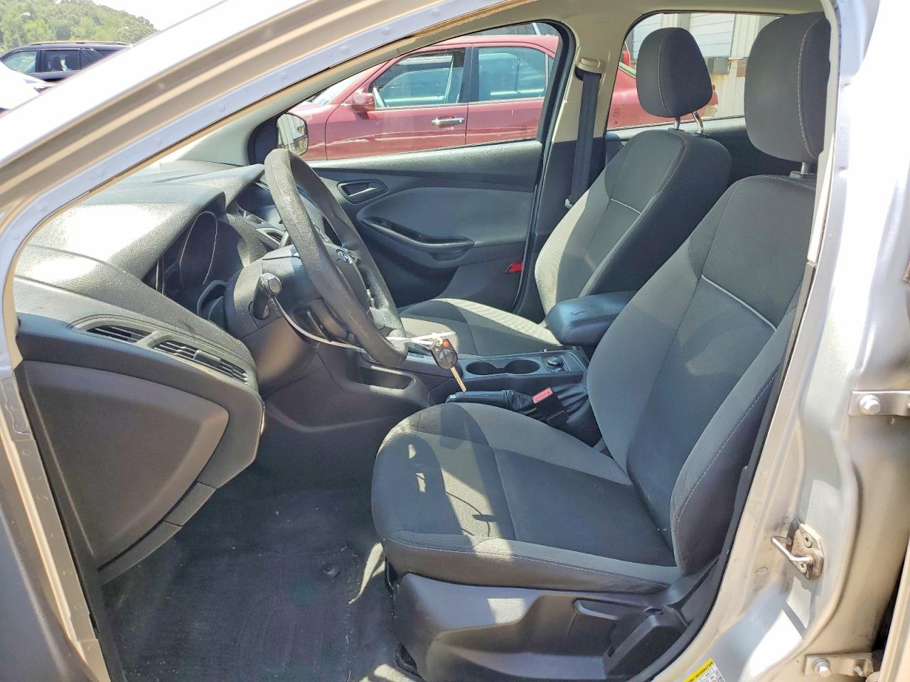 2012 Ford Focus Se Silver vin: 1FAHP3K28CL268432