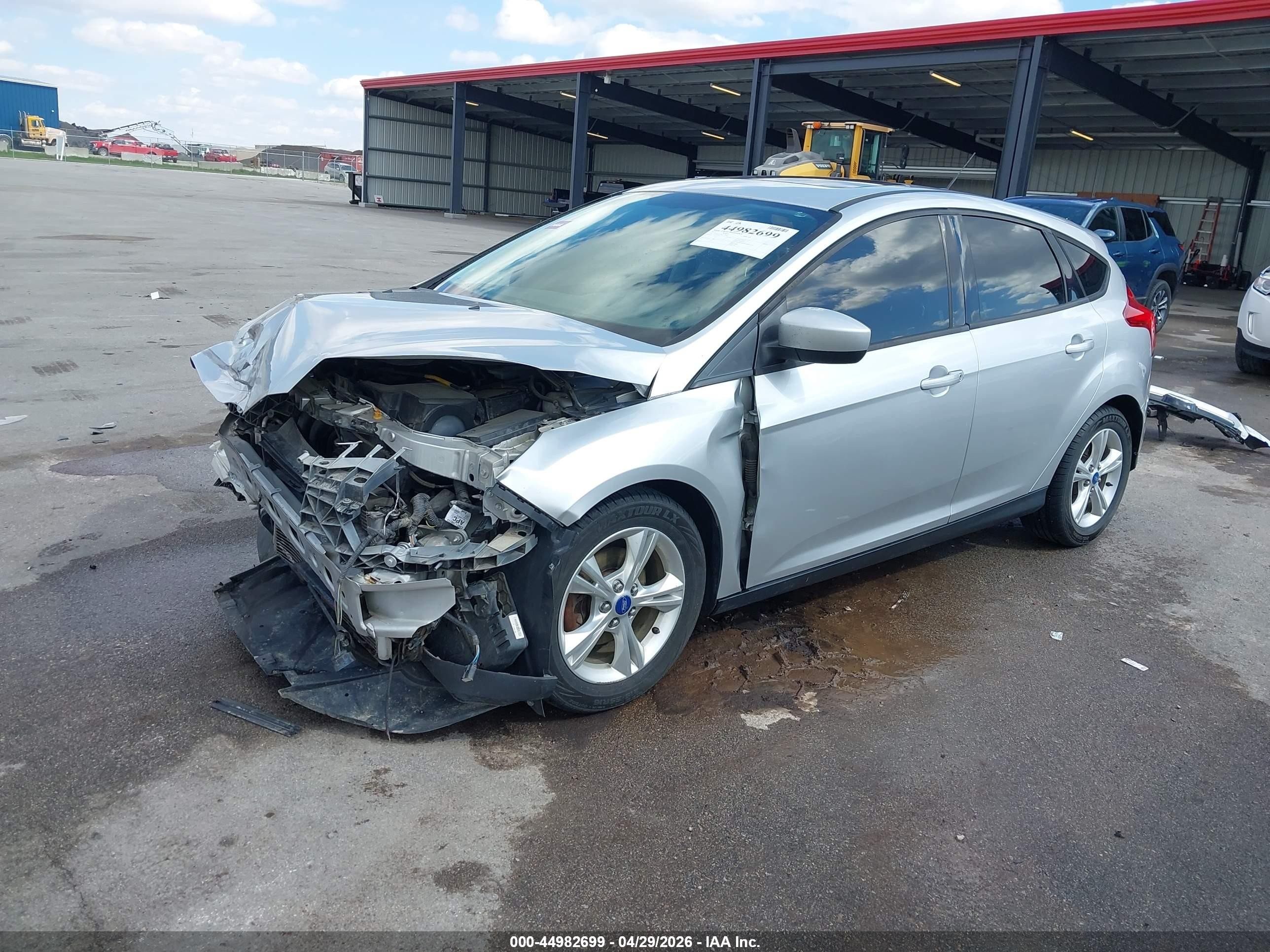 2012 Ford Focus Se Серебряный vin: 1FAHP3K28CL273663