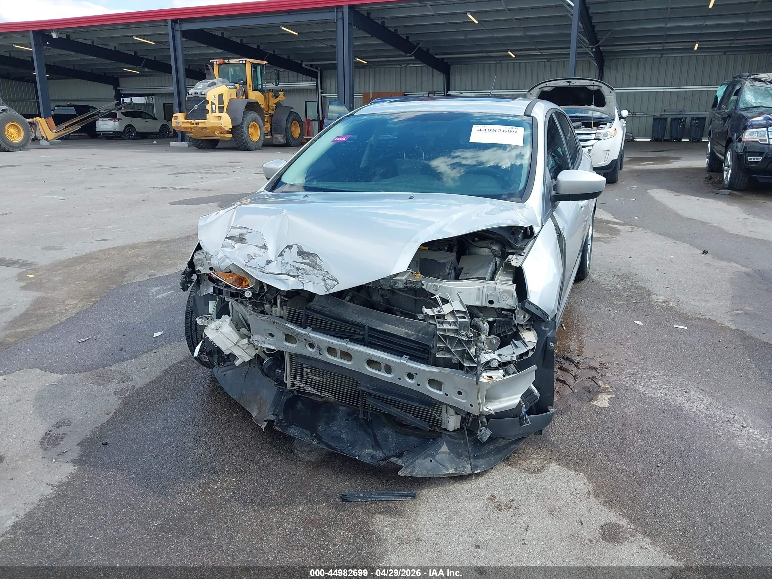 2012 Ford Focus Se Серебряный vin: 1FAHP3K28CL273663