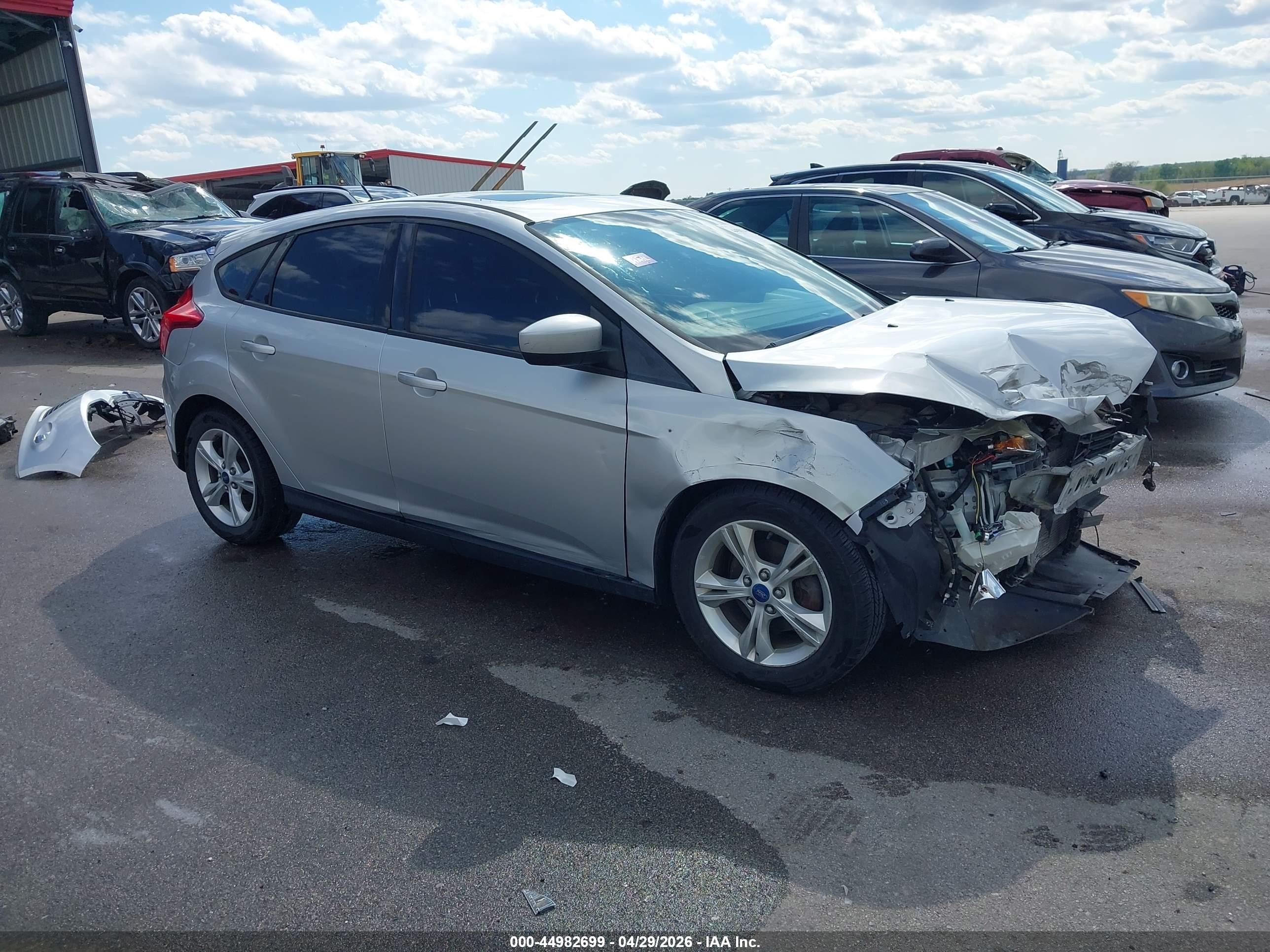 2012 Ford Focus Se Серебряный vin: 1FAHP3K28CL273663
