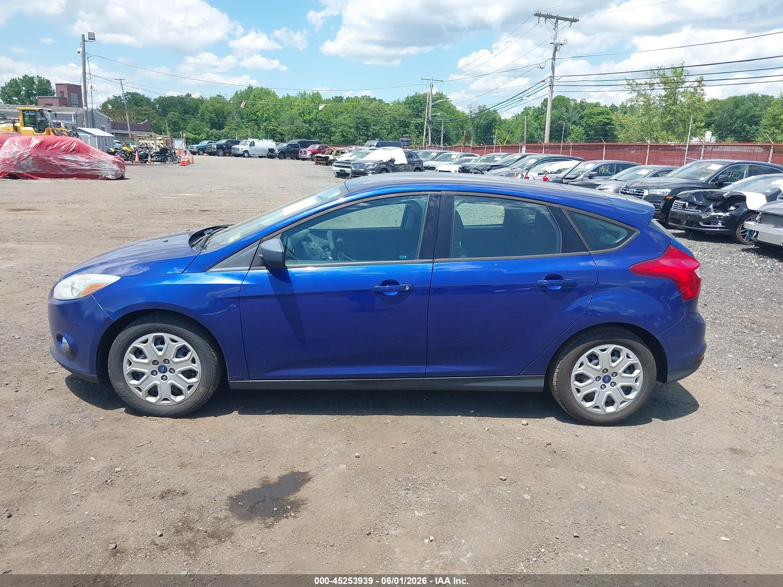 2012 Ford Focus Se Dark Blue vin: 1FAHP3K28CL281813