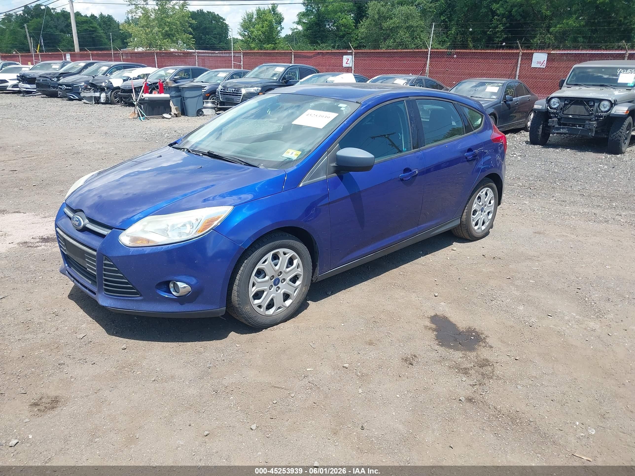 2012 Ford Focus Se Dark Blue vin: 1FAHP3K28CL281813