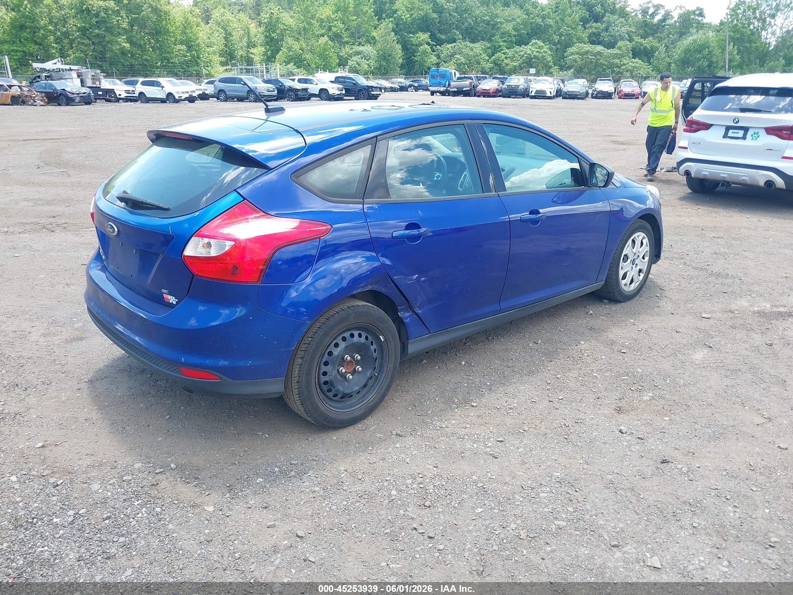 2012 Ford Focus Se Dark Blue vin: 1FAHP3K28CL281813