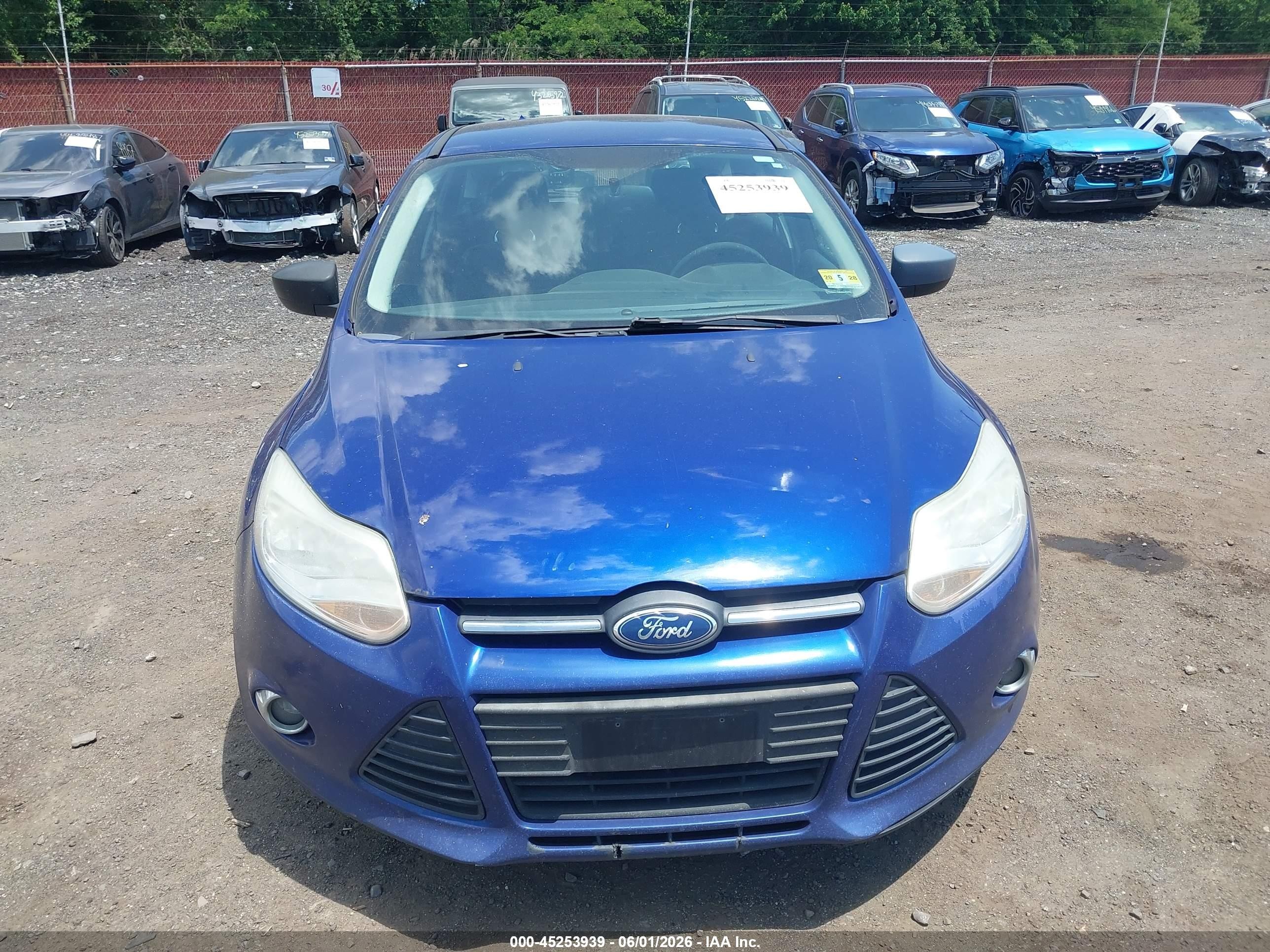2012 Ford Focus Se Dark Blue vin: 1FAHP3K28CL281813