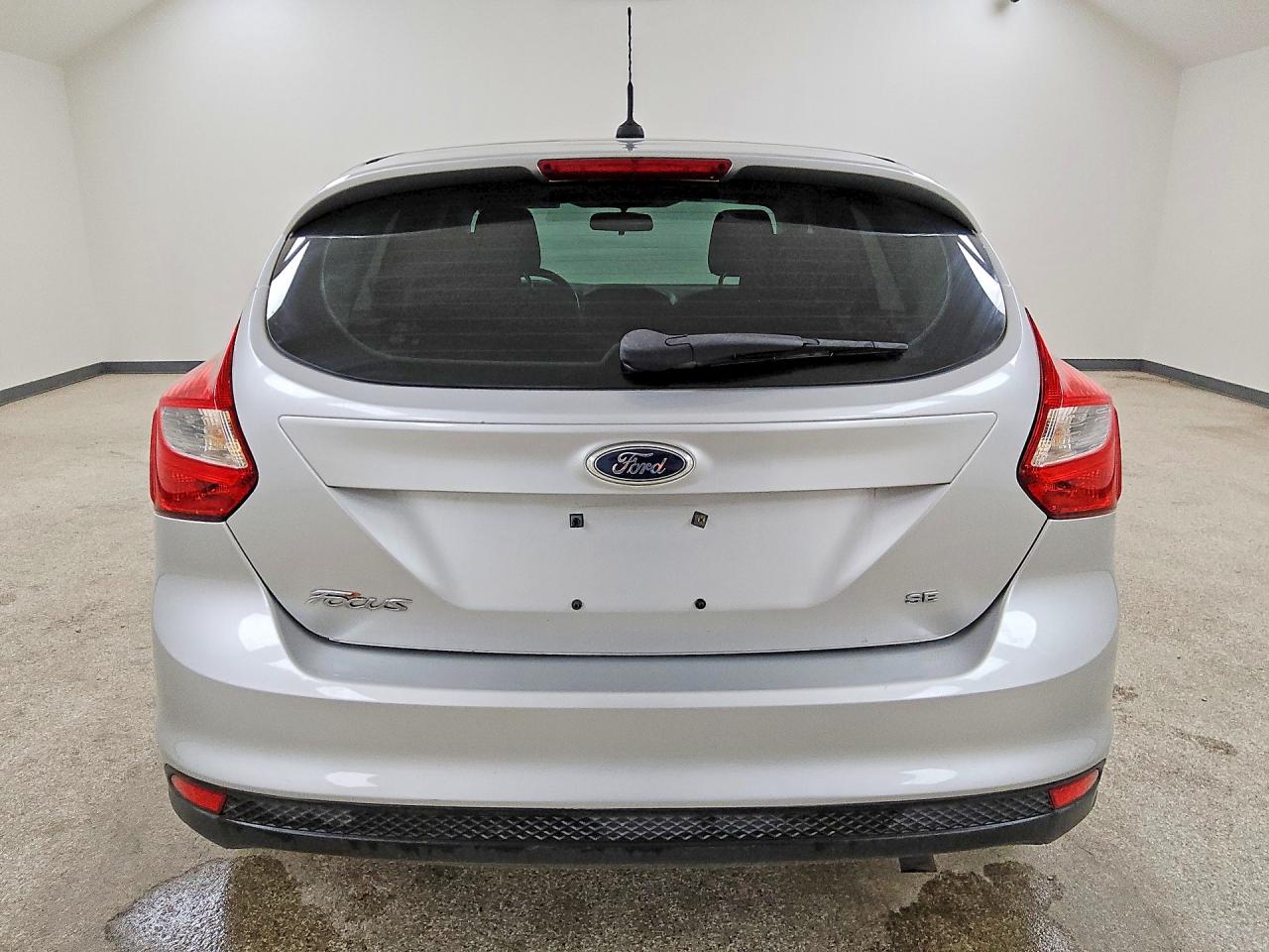 2012 Ford Focus Se Silver vin: 1FAHP3K28CL321565