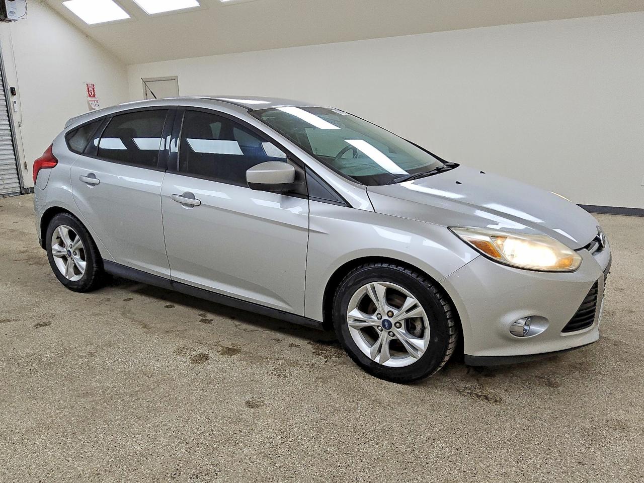 2012 Ford Focus Se Silver vin: 1FAHP3K28CL321565