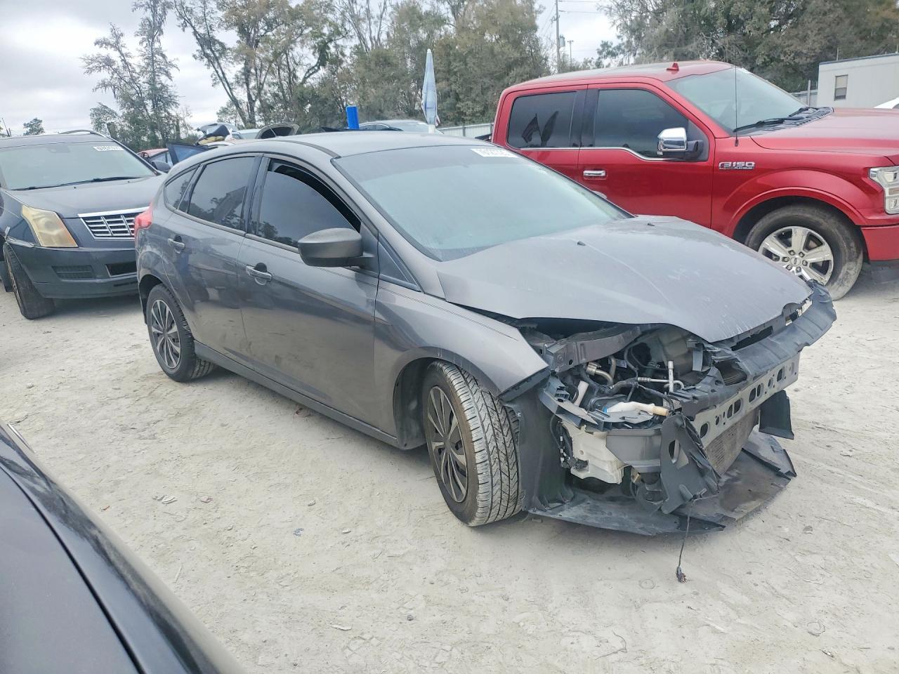 2012 Ford Focus Gray vin: 1FAHP3K29CL113713
