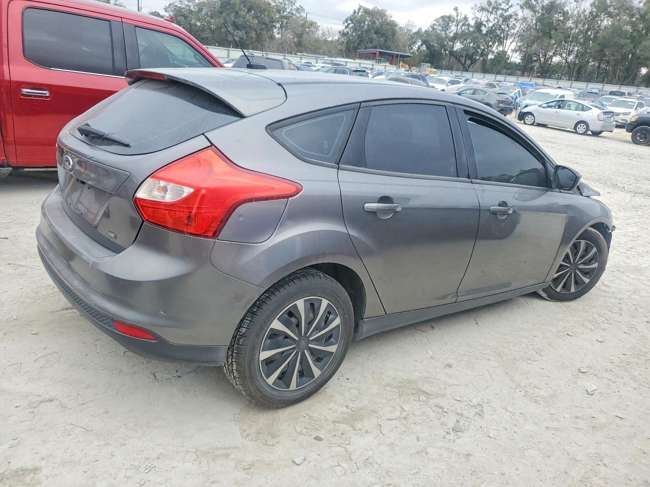 2012 Ford Focus Gray vin: 1FAHP3K29CL113713