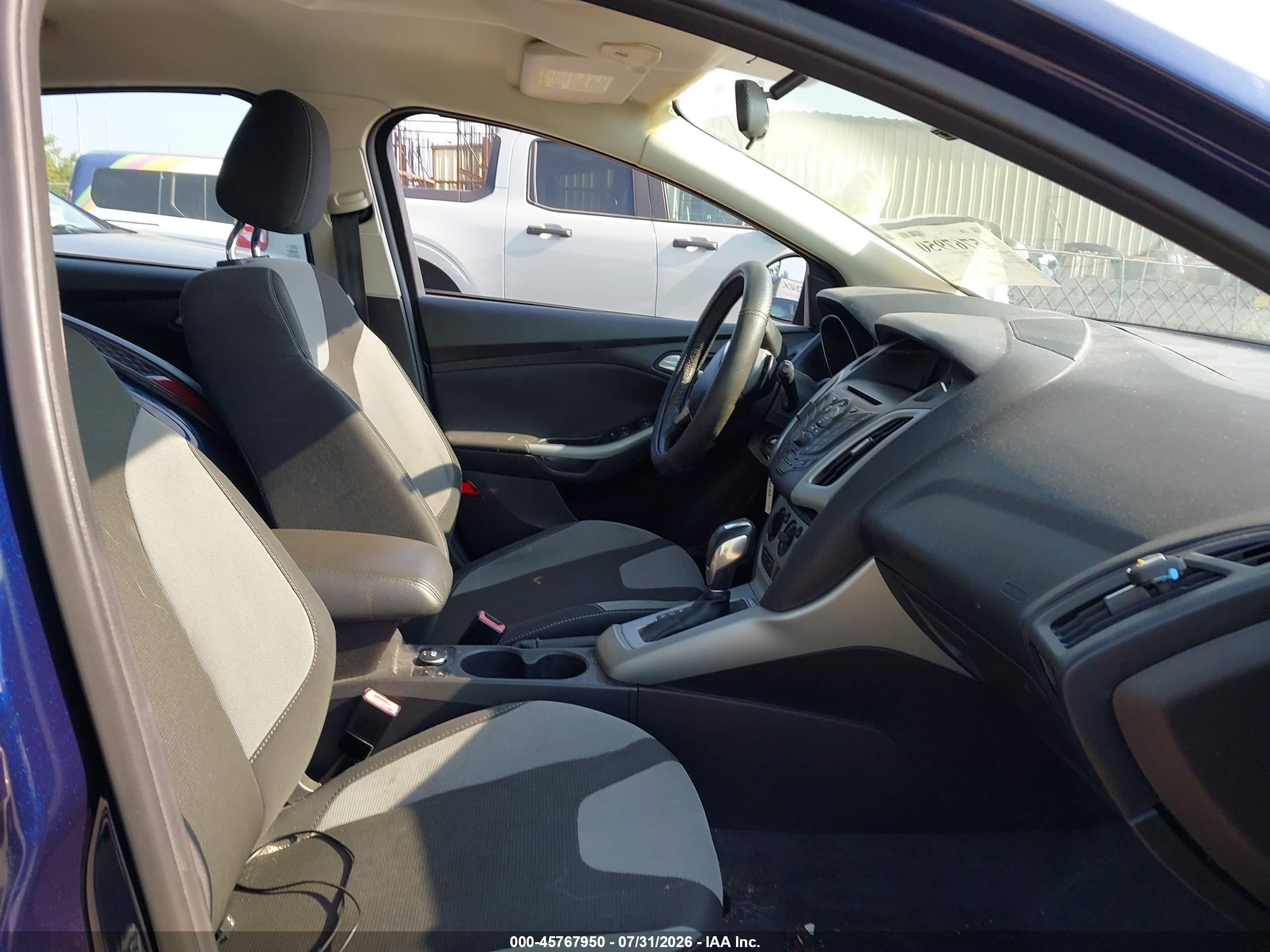 2012 Ford Focus Se Blue vin: 1FAHP3K29CL139244