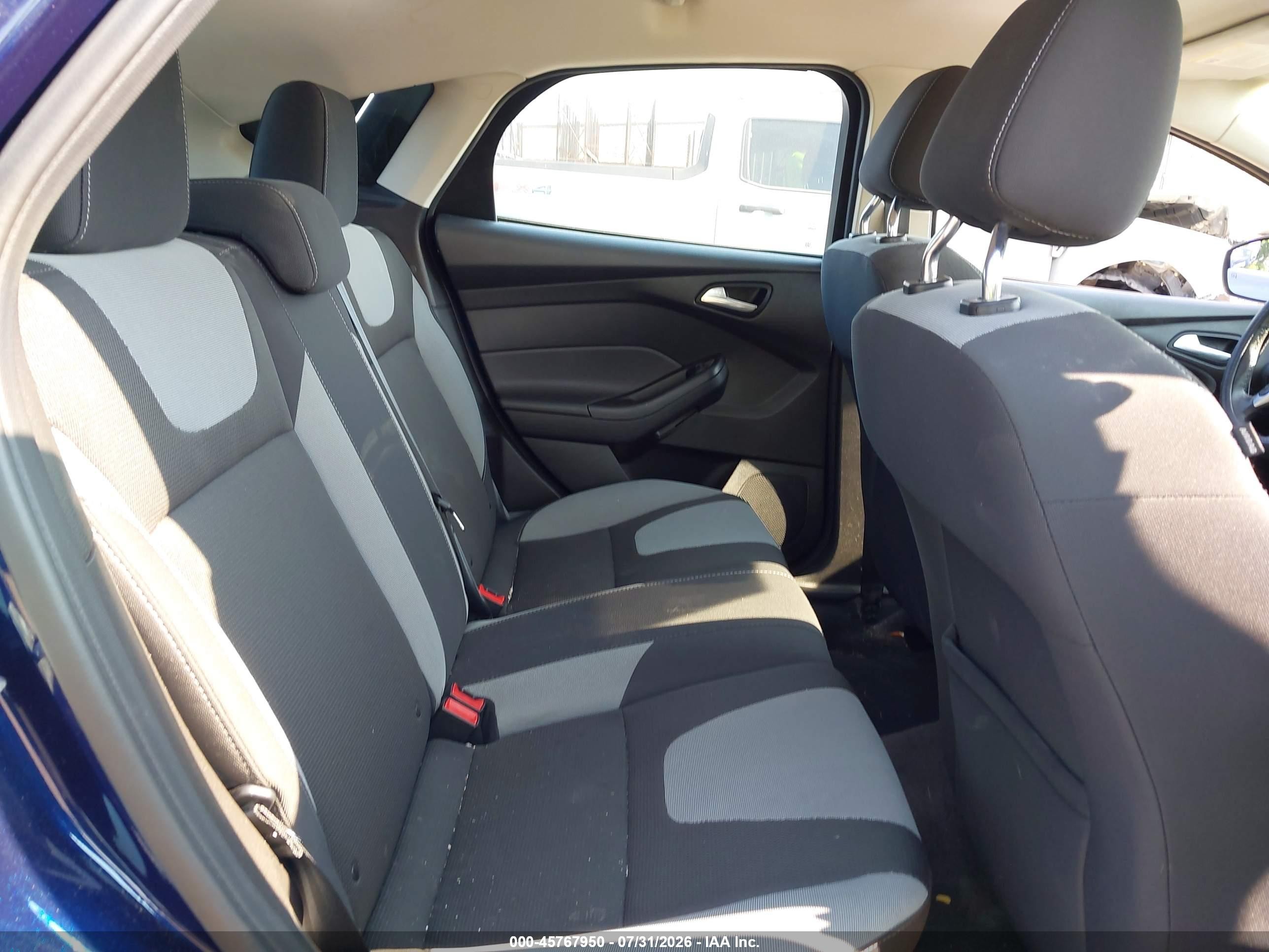2012 Ford Focus Se Blue vin: 1FAHP3K29CL139244