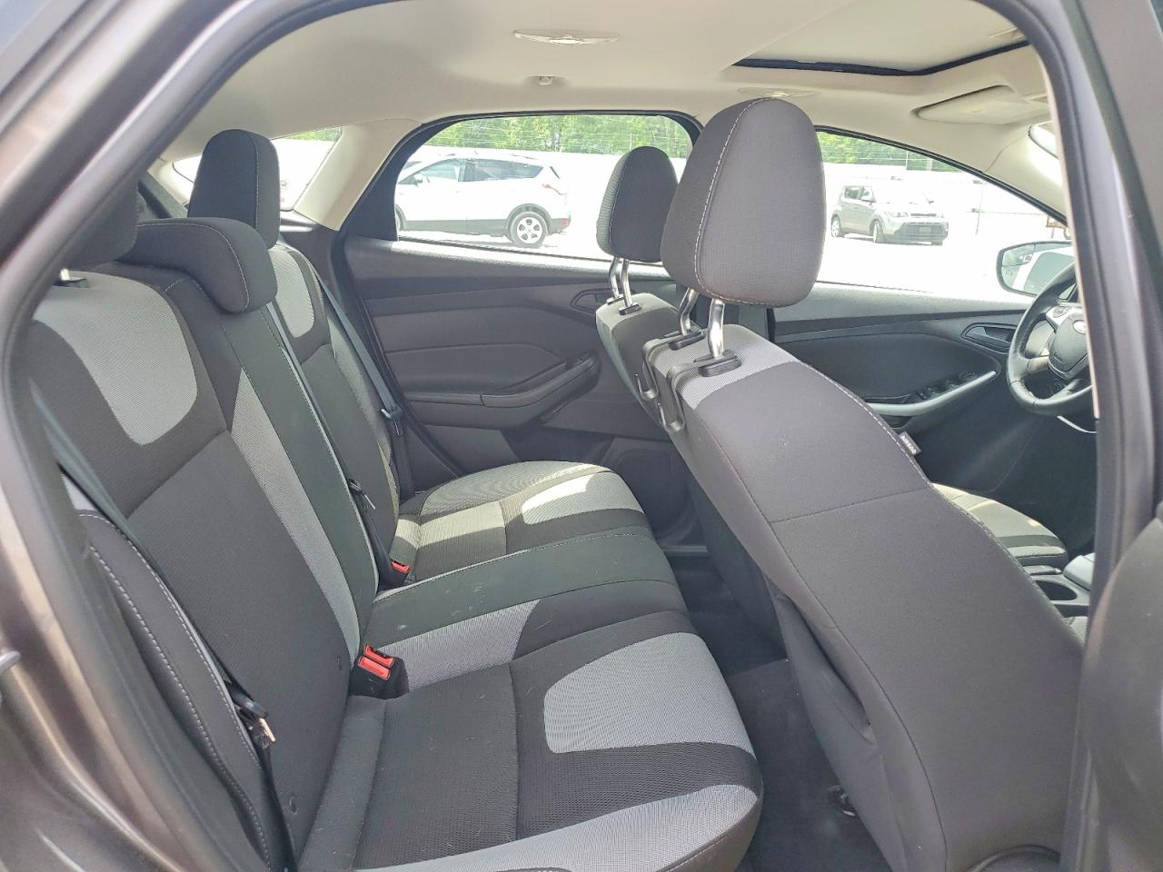 2012 Ford Focus Gray vin: 1FAHP3K29CL205369
