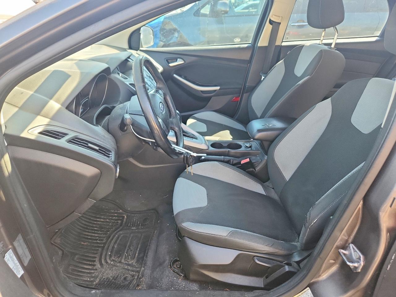 2012 Ford Focus Se Gray vin: 1FAHP3K29CL251428