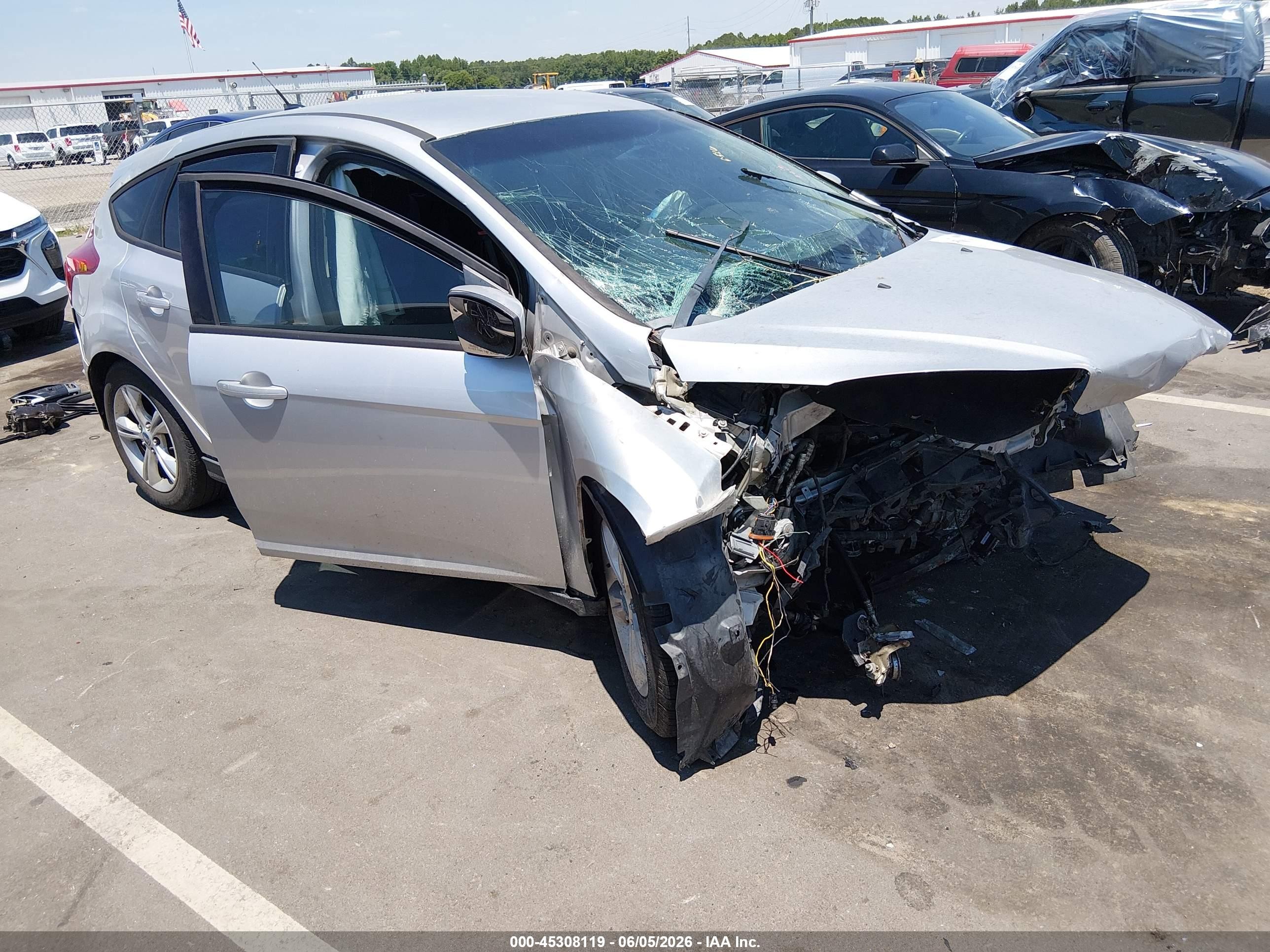 2012 Ford Focus Se Silver vin: 1FAHP3K29CL262557