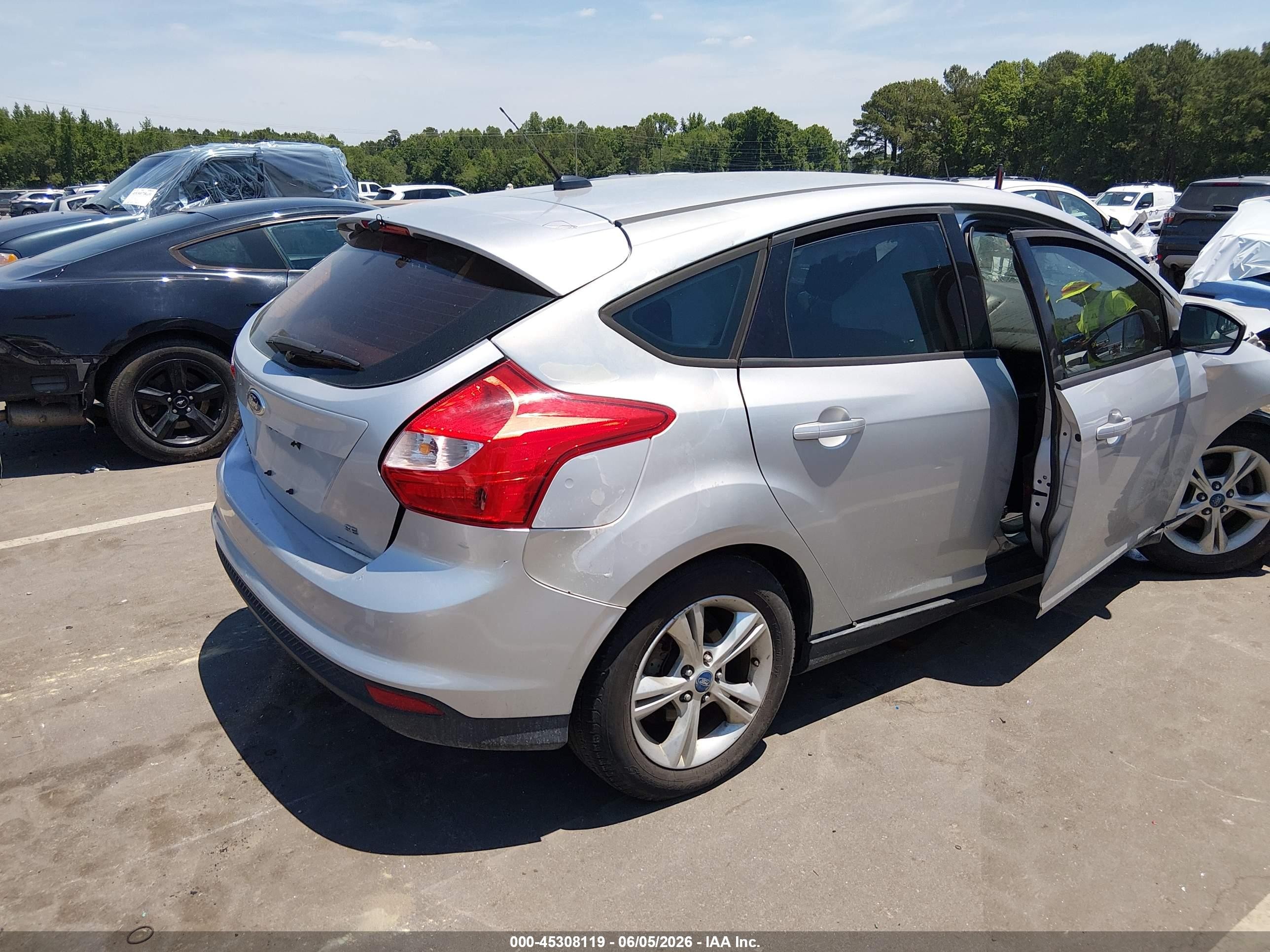 2012 Ford Focus Se Silver vin: 1FAHP3K29CL262557