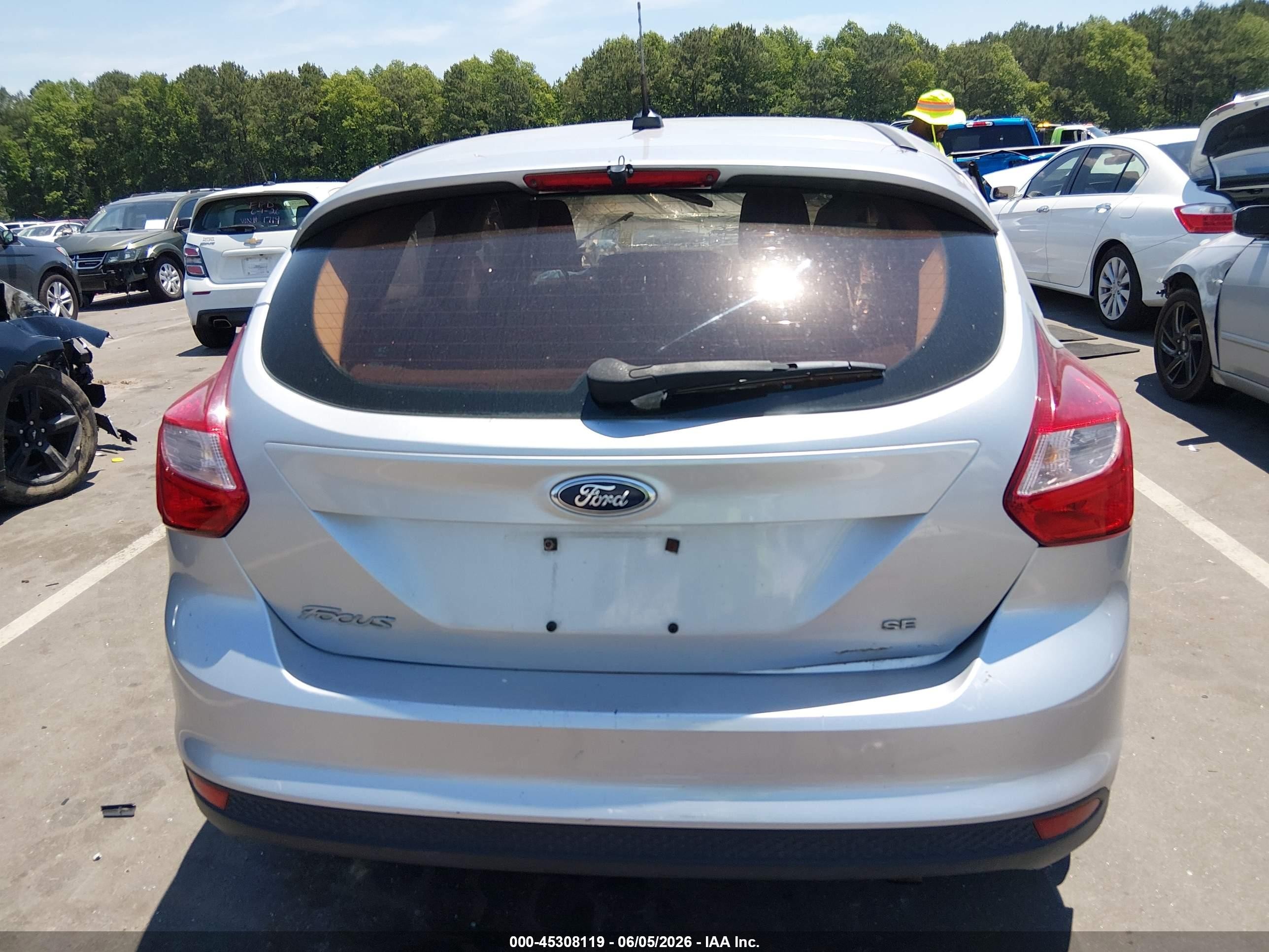 2012 Ford Focus Se Silver vin: 1FAHP3K29CL262557