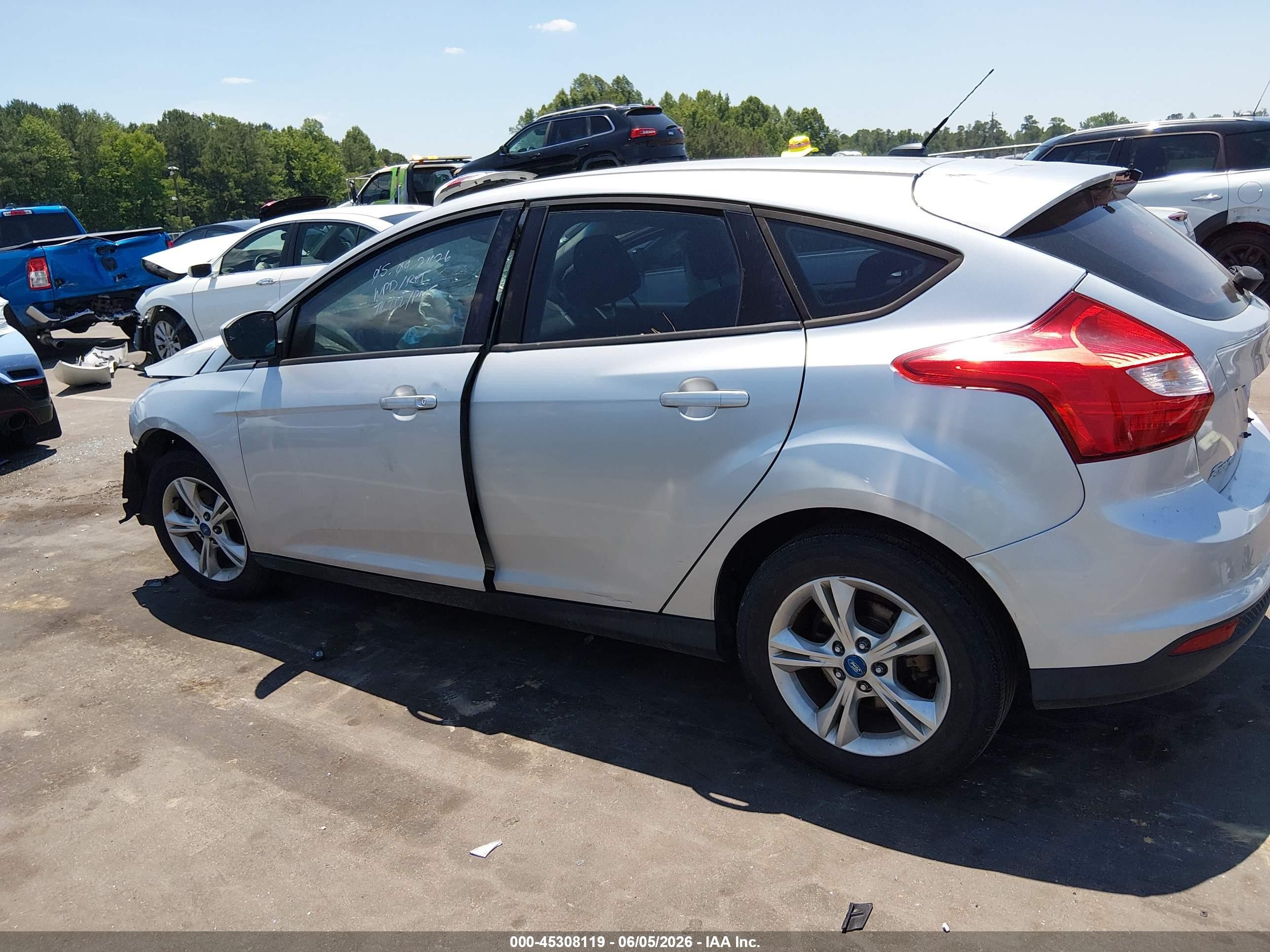 2012 Ford Focus Se Silver vin: 1FAHP3K29CL262557