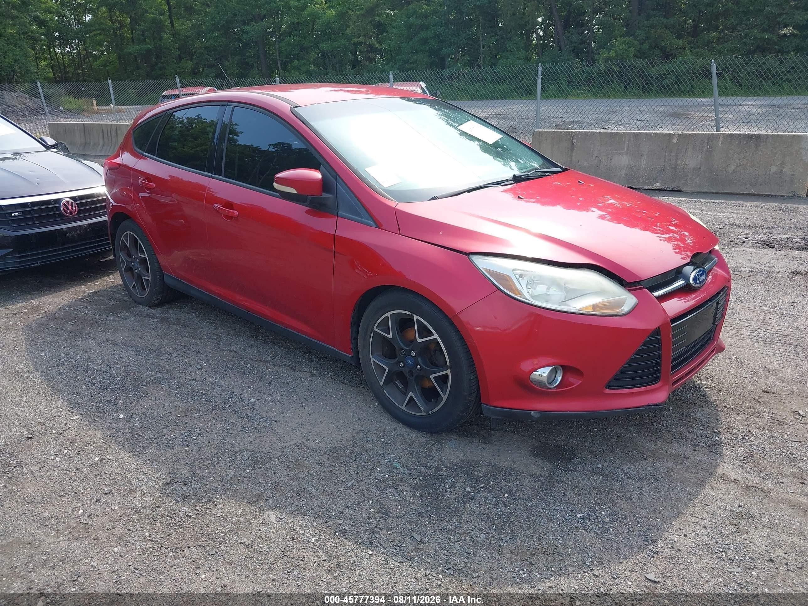 2012 Ford Focus Se Красный vin: 1FAHP3K29CL277138