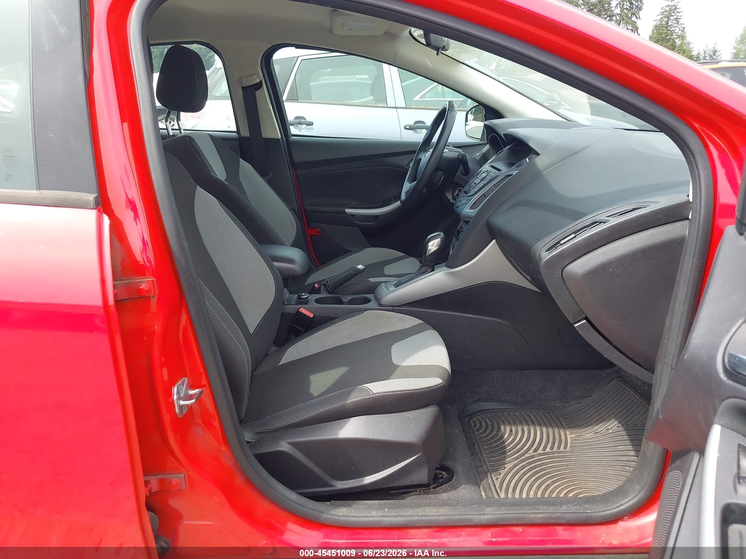 2012 Ford Focus Se Red vin: 1FAHP3K29CL295445