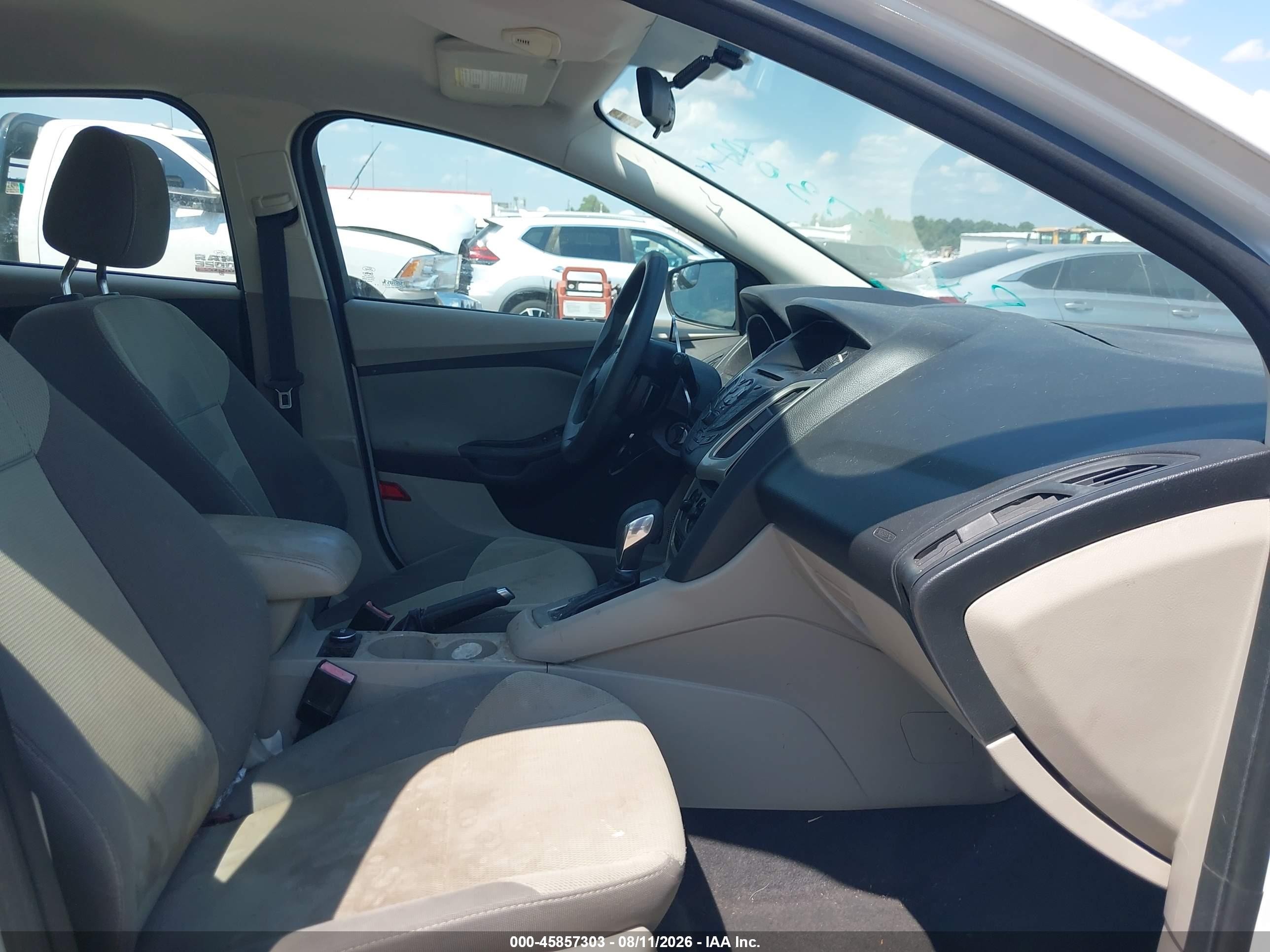 2012 Ford Focus Se White vin: 1FAHP3K29CL366367