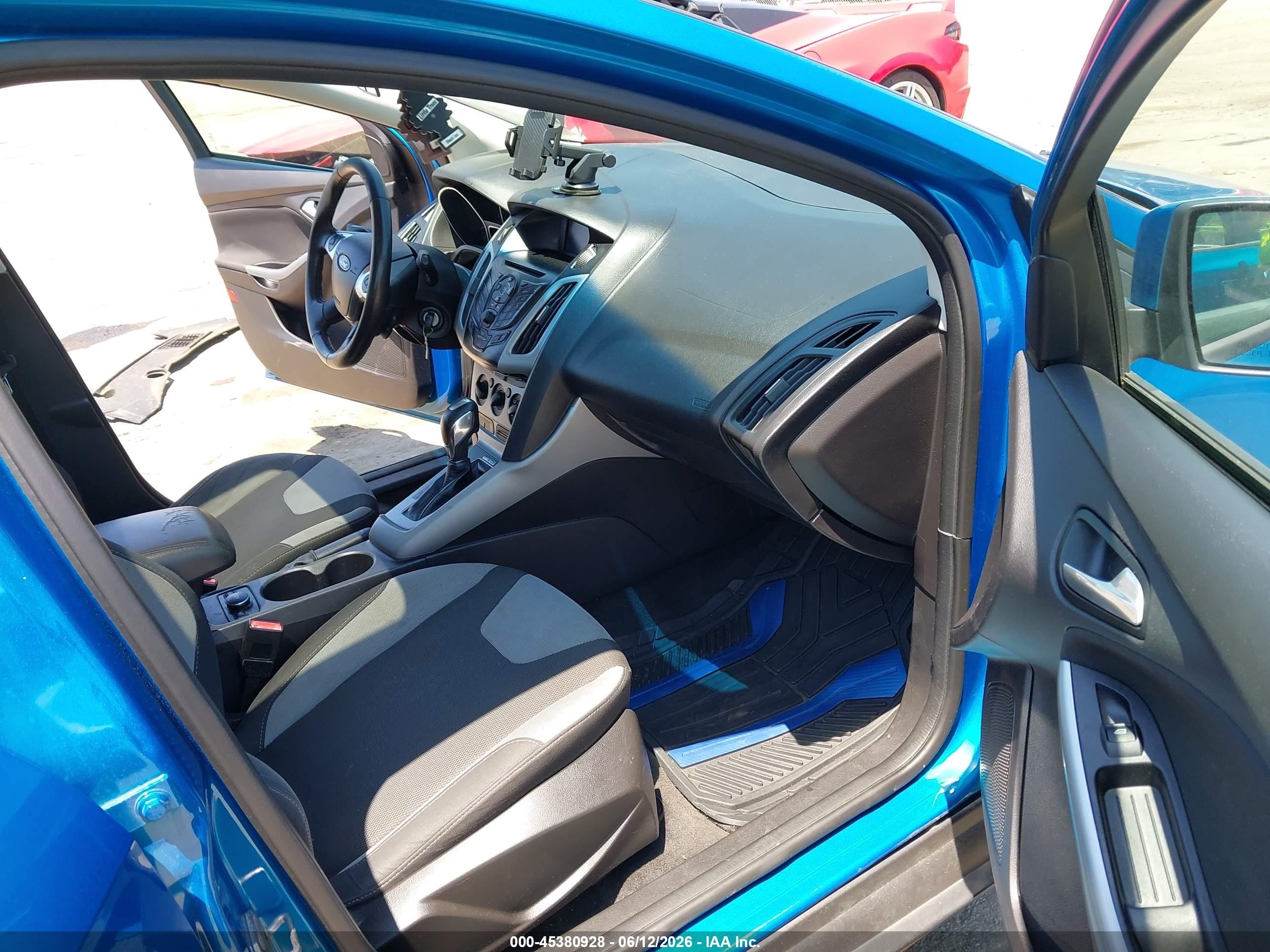 2012 Ford Focus Se Blue vin: 1FAHP3K29CL402574